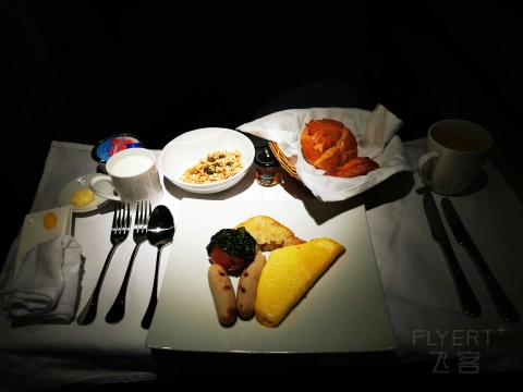 [�ѹ���] �����˰���µ�JFK-PVG-WUH ���б���