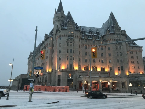 [�ѹ���] ���µĵ�һ�γ������� PVG-YYZ-YOW