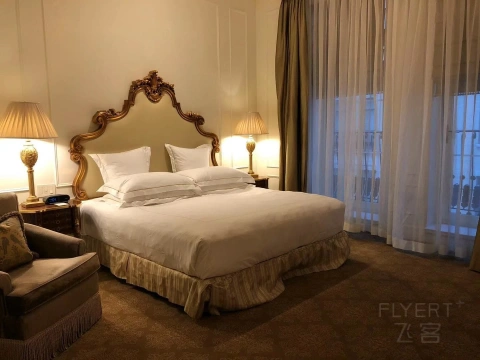 ŦԼ�ر꣺�㳡����The plaza hotel