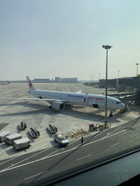 [�ѹ���] �������״η��������������ڼ��n��ˢPVG-SFO MU589