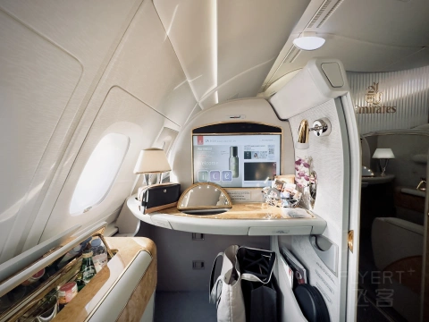 Emirates��Fly Better����������鵽����������ͷ�Ȳյķ�ʽCGK��DXB��JFK��77W��A380 ...