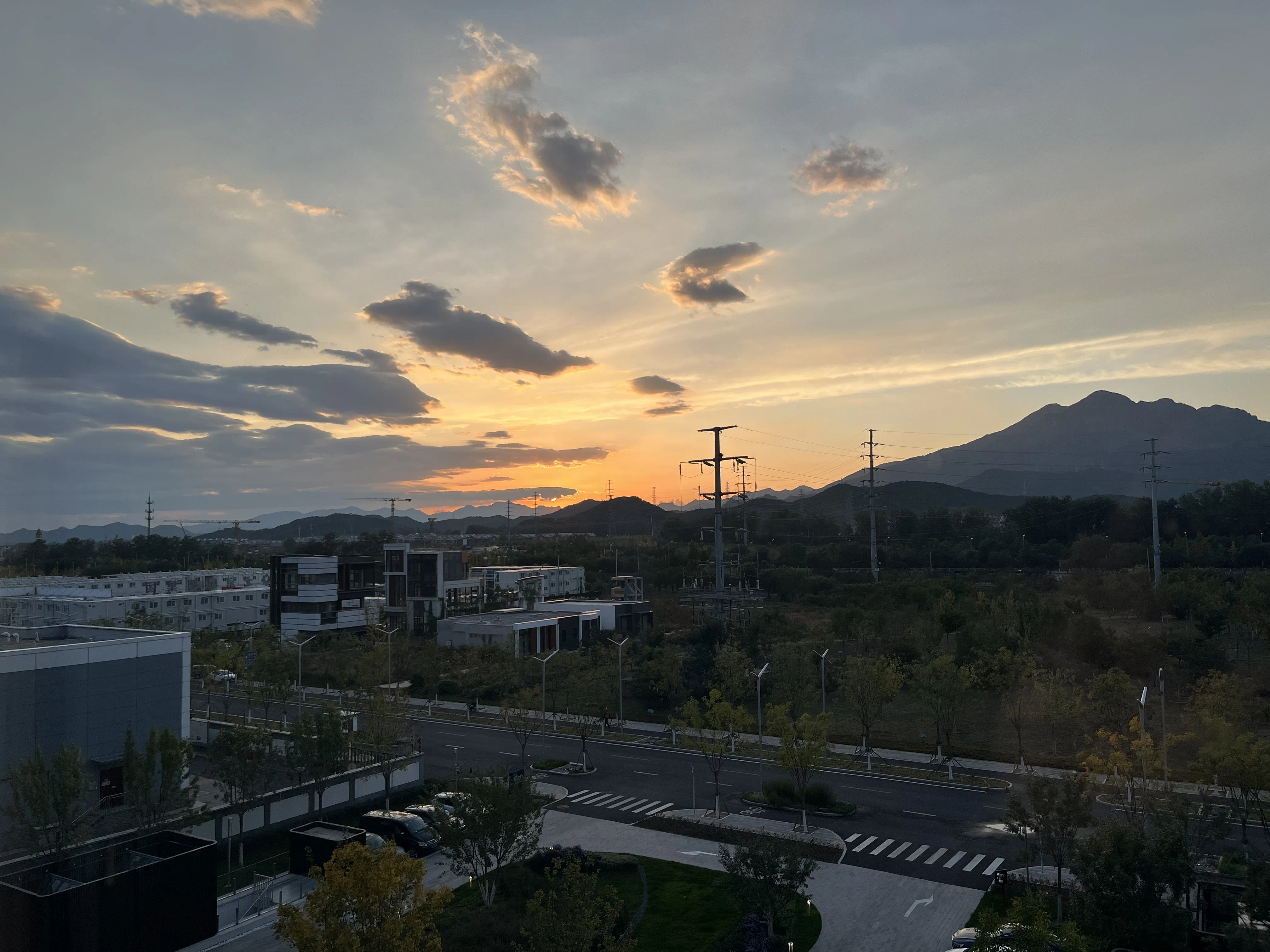 �������ܺ����������������������ֳ��׷���ס����