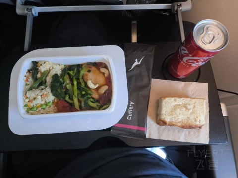 ���д����β���������䱦�ߴ���-���޺��� Qantas QF1 SYD-SIN �տ�A380-800 ���ò�