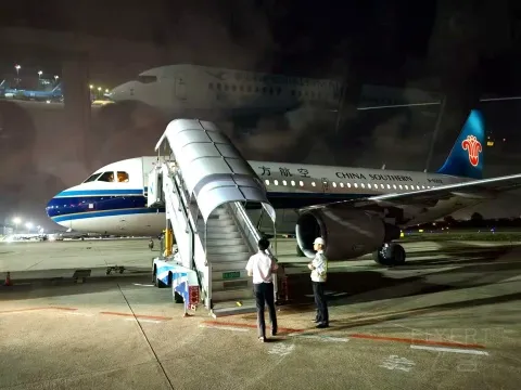 ����T3���¥����С�ᣨ���а����룩