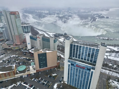 �ݶ��ɾ������Ǽ������Marriott on the fall�׷��������ٲ���Ʒ��֮��