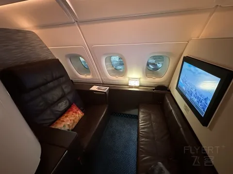 ��Խŷ�Ǵ�½ ������º���A380ͷ�Ȳ� Apartment SIN-AUH-CDG Part One: SIN-AUH
