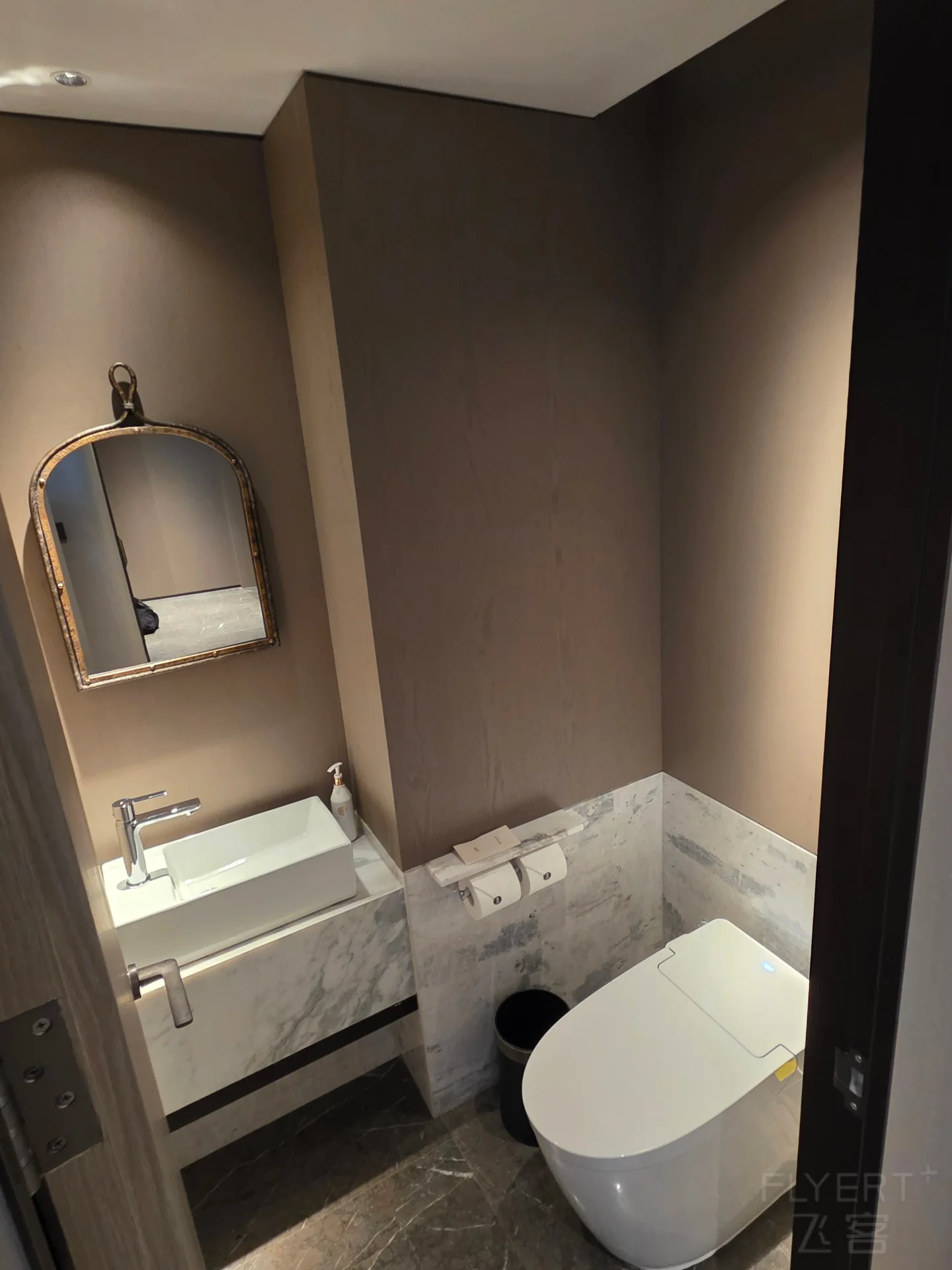 221516gUZ6JEcf7cCxxfCi.jpg