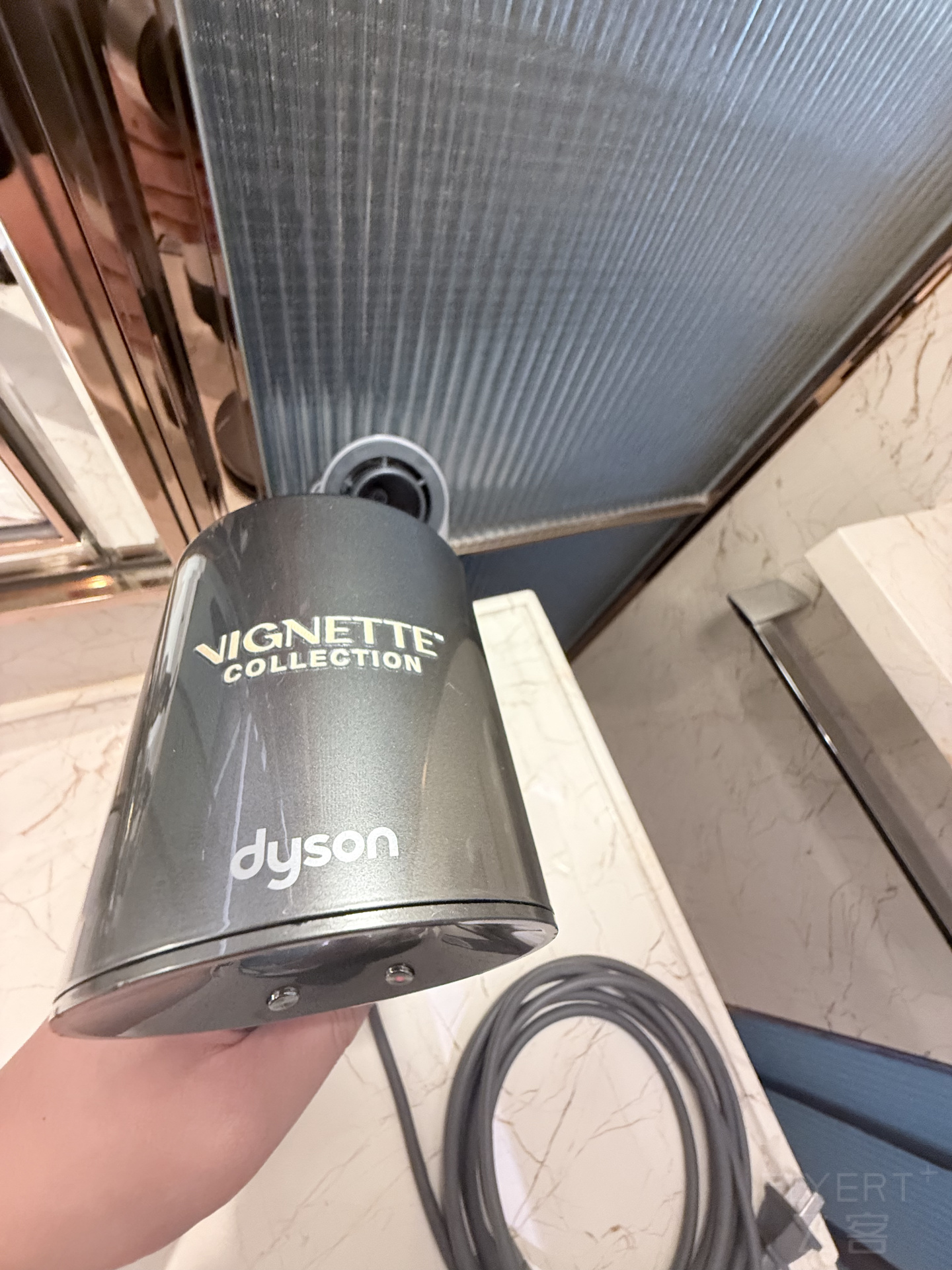 122202OOLIZKVHCGWWDCHW.jpg 122202OOLIZKVHCGWWDCHW.jpg