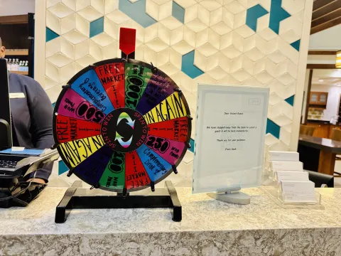 Hyatt Place Charlotte Airport �����ػ������ü�����ס���� - ת��ʱ�Ļ��ֶһ���ѡ
