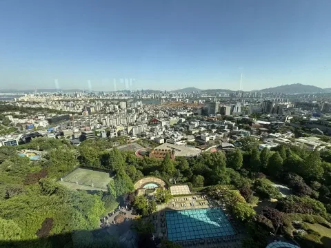 �������Grand Hyatt Seoul�������˵Ŀ������羹Ȼ�ں���