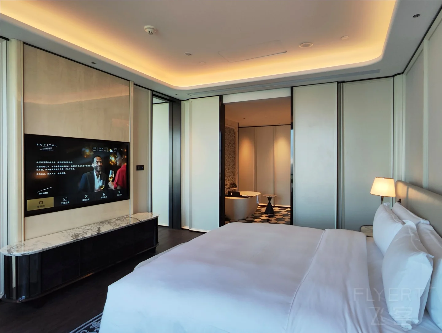 223542Obdy4ns5hoW2j8cB.jpg