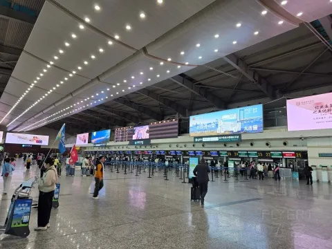 ���ﺽ�գ���ɾͷ�(5��-���ﺽ�� 9C6813 DLC-XIY �տ�A320-200 ���ò�