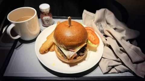 �����ָ��ڷɿ͵ĸ��� ��̩����CX841 JFK-HKG A350 �����