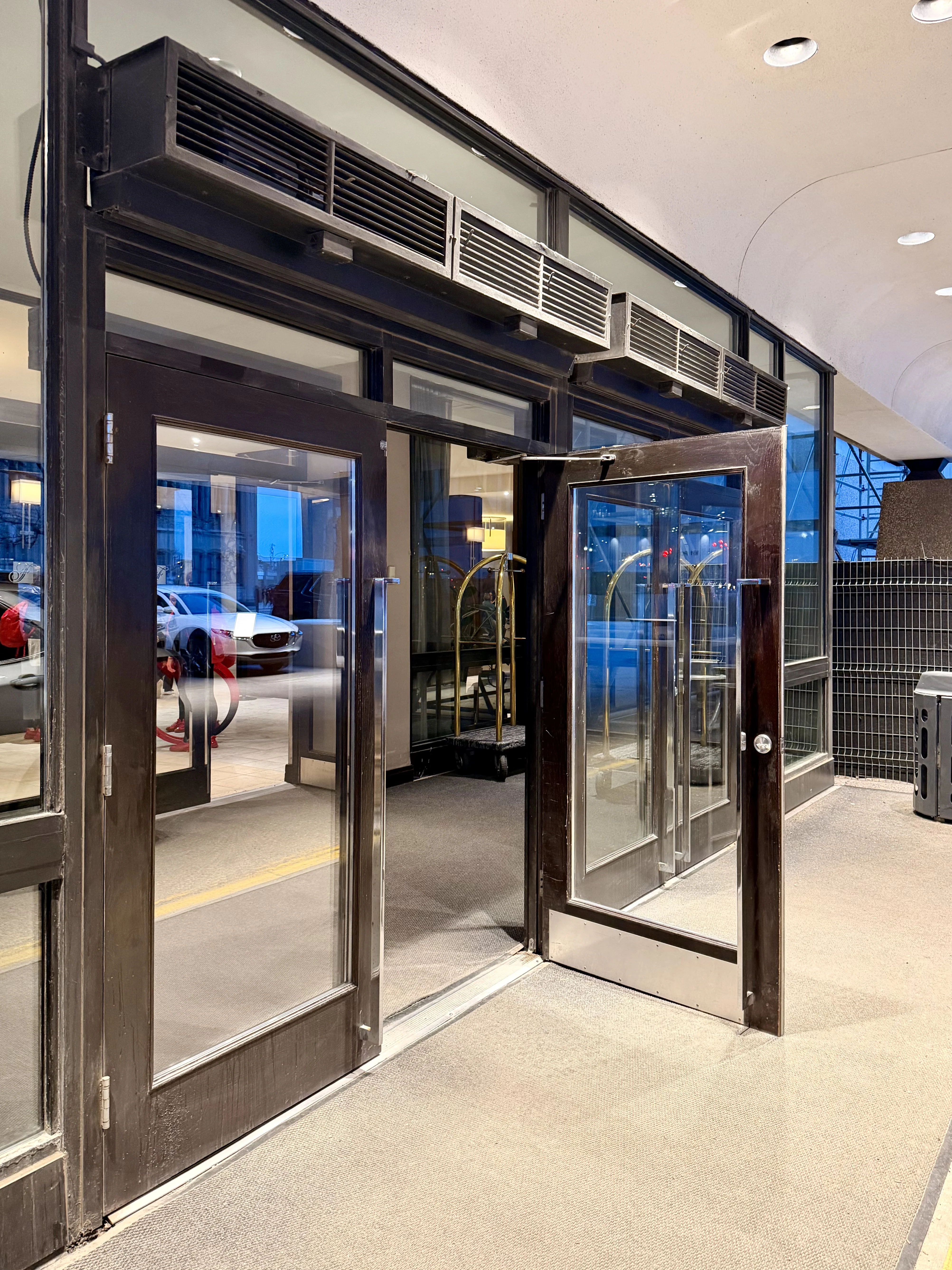 Ӳ���Ͼ� �۸��������׷��� 🇨🇦���Ხ�Ѷ��ɾƵ� Fairmont Winnipeg Hotel Manitoba