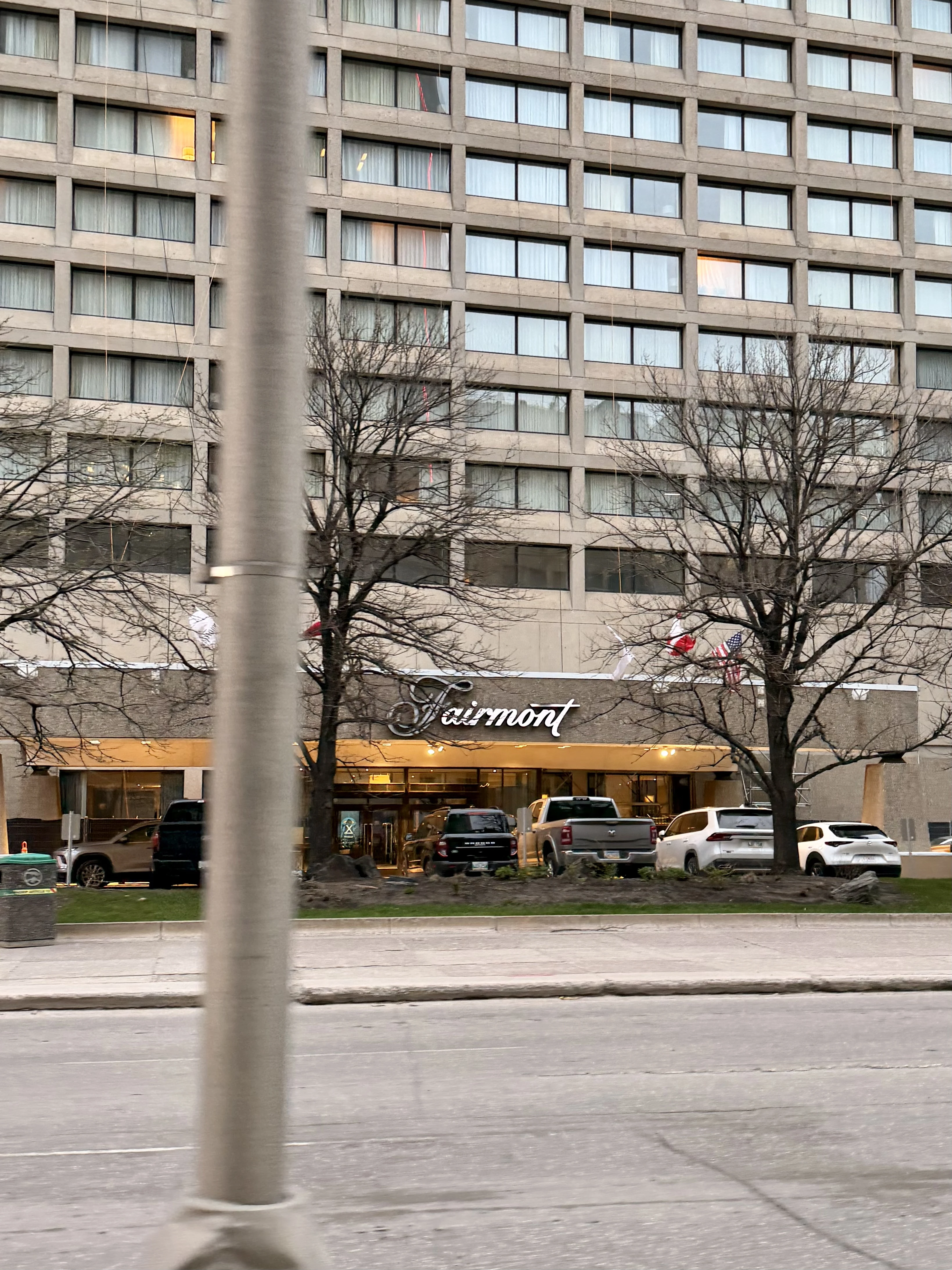 Ӳ���Ͼ� �۸��������׷��� 🇨🇦���Ხ�Ѷ��ɾƵ� Fairmont Winnipeg Hotel Manitoba