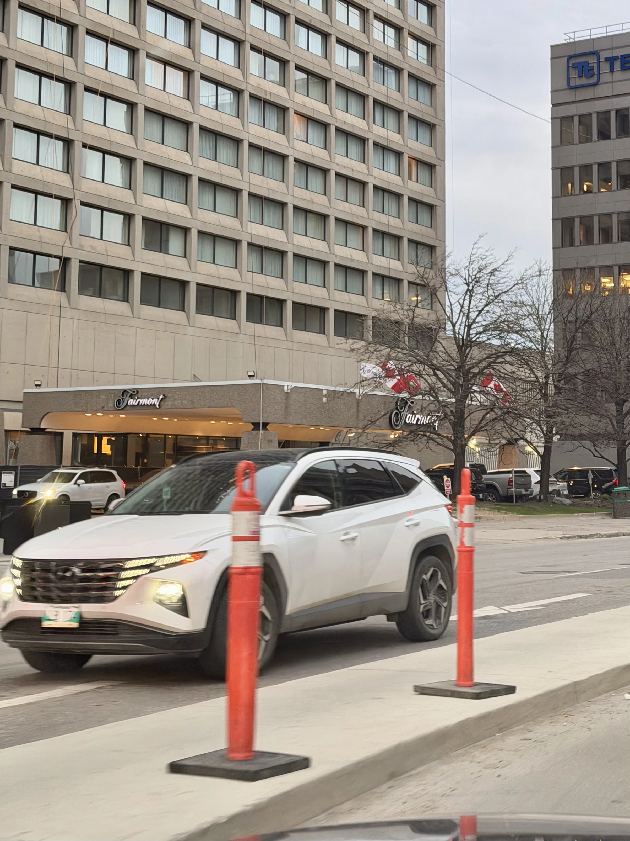 Ӳ���Ͼ� �۸��������׷��� 🇨🇦���Ხ�Ѷ��ɾƵ� Fairmont Winnipeg Hotel Manitoba