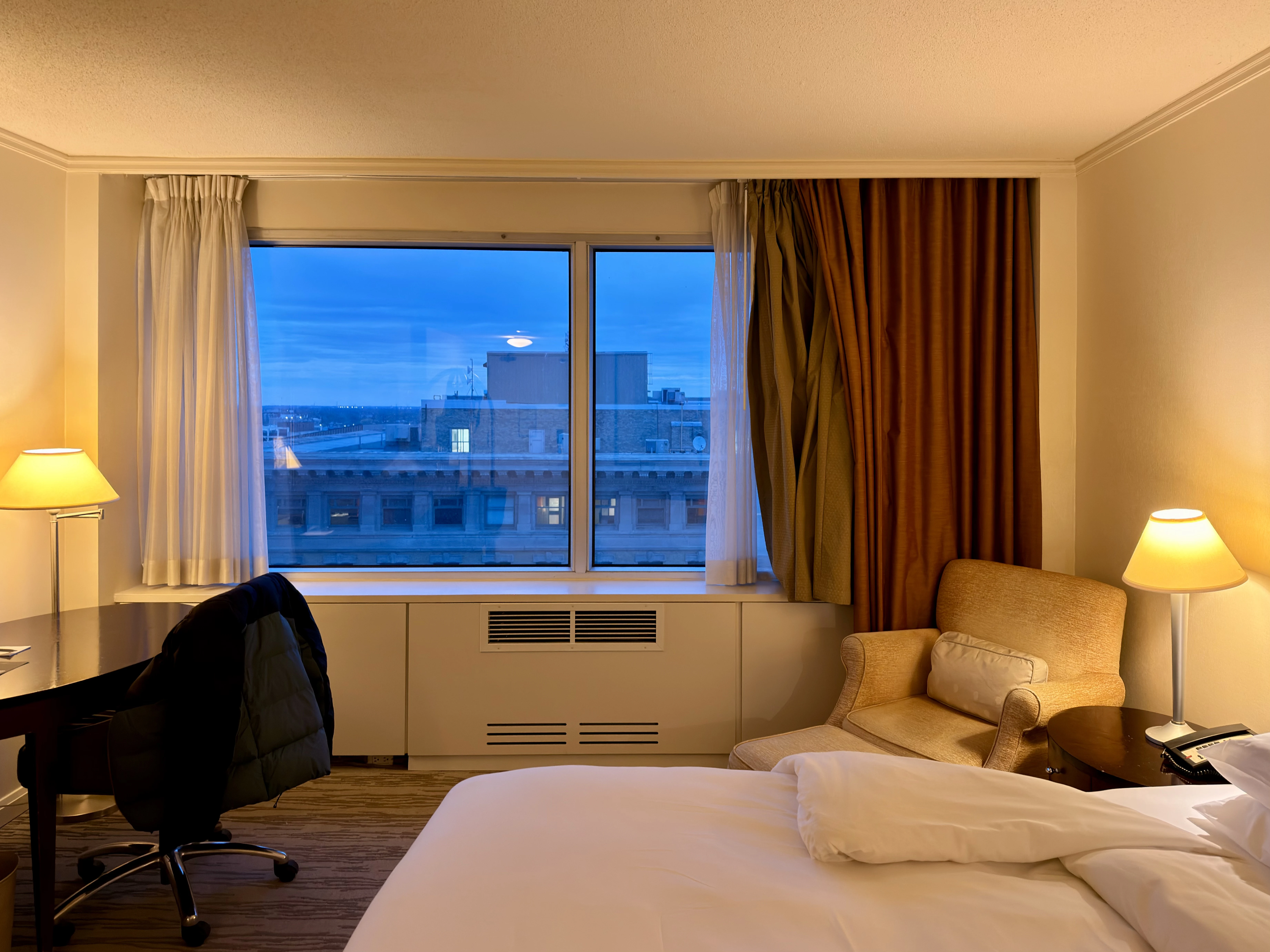 Ӳ���Ͼ� �۸��������׷��� 🇨🇦���Ხ�Ѷ��ɾƵ� Fairmont Winnipeg Hotel Manitoba