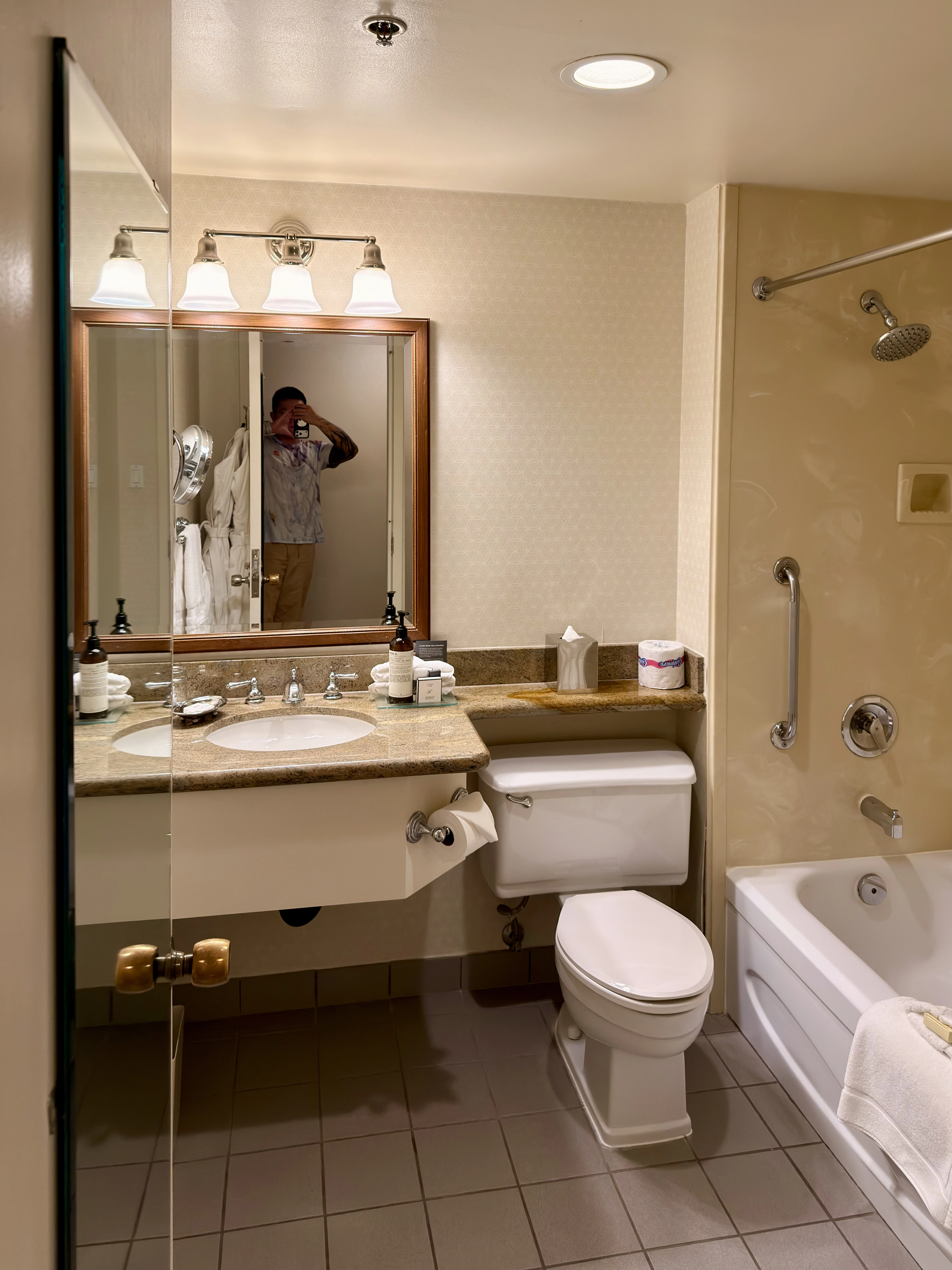 Ӳ���Ͼ� �۸��������׷��� 🇨🇦���Ხ�Ѷ��ɾƵ� Fairmont Winnipeg Hotel Manitoba
