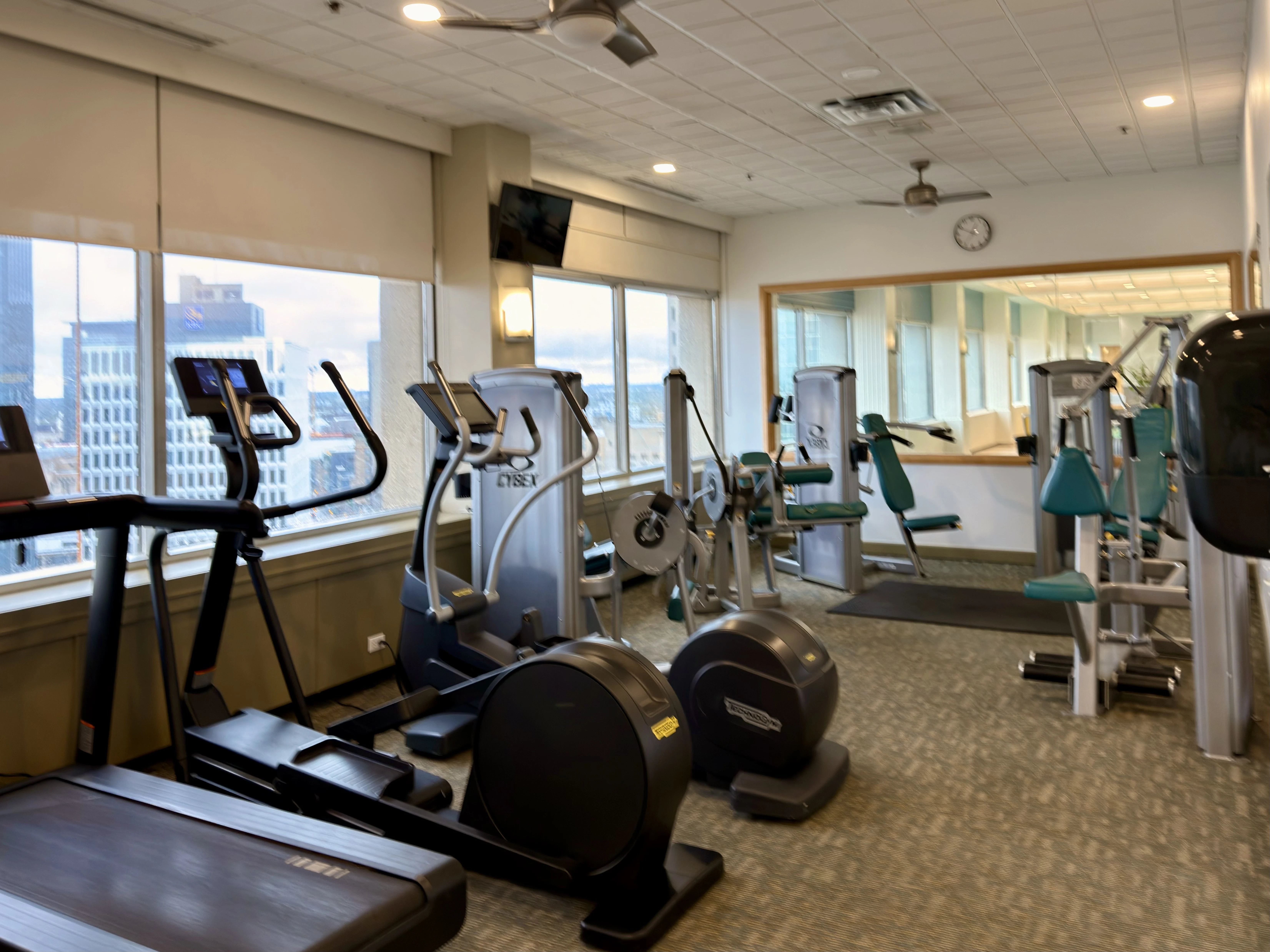Ӳ���Ͼ� �۸��������׷��� 🇨🇦���Ხ�Ѷ��ɾƵ� Fairmont Winnipeg Hotel Manitoba