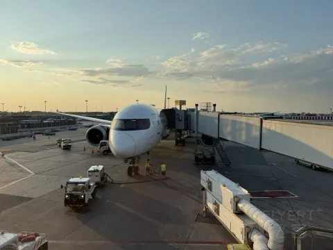 ���ô󺽿� AC894 ���׶� �������� ��������