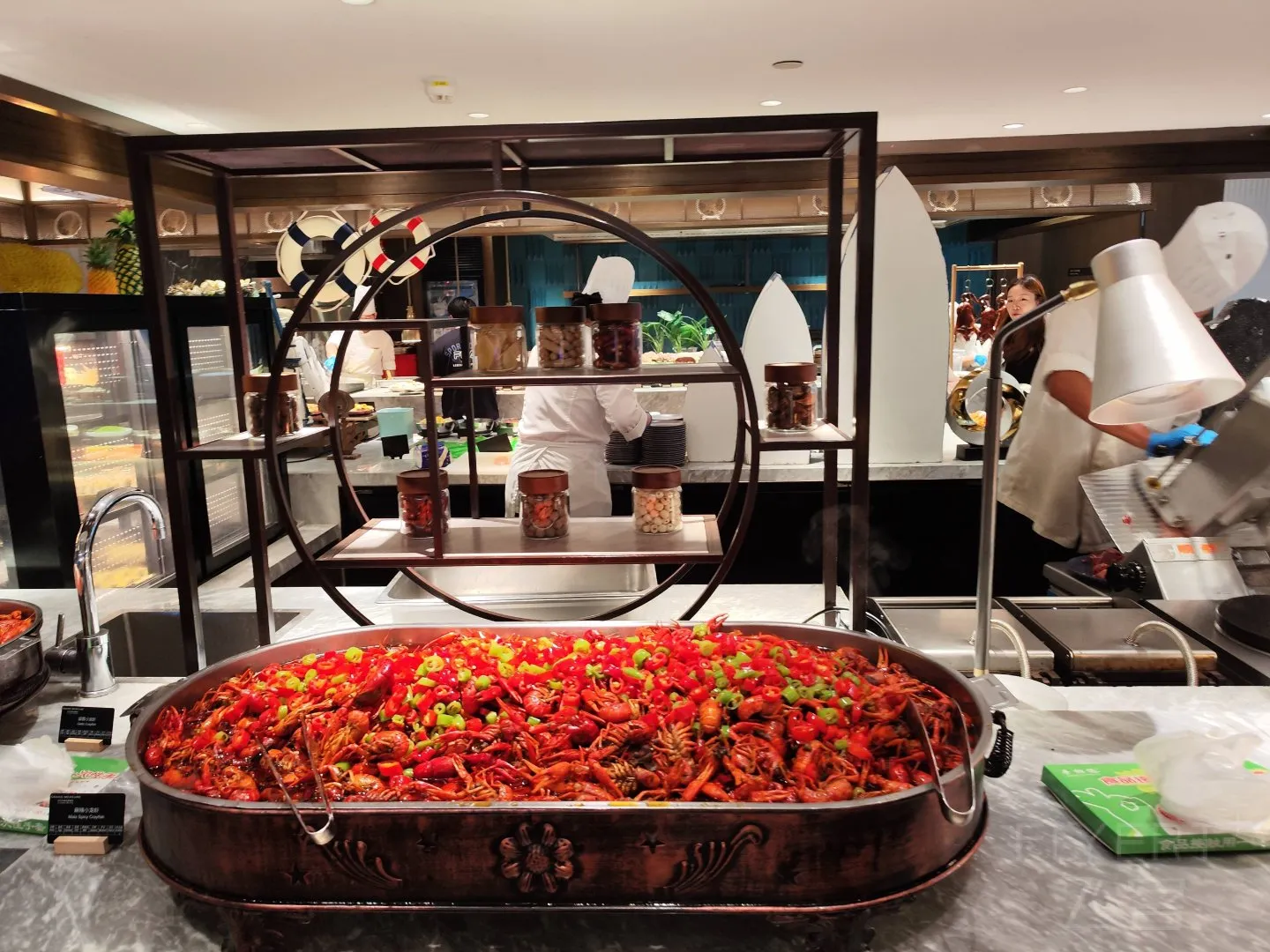 090334MViKNMBvAwLfE0pM.jpg