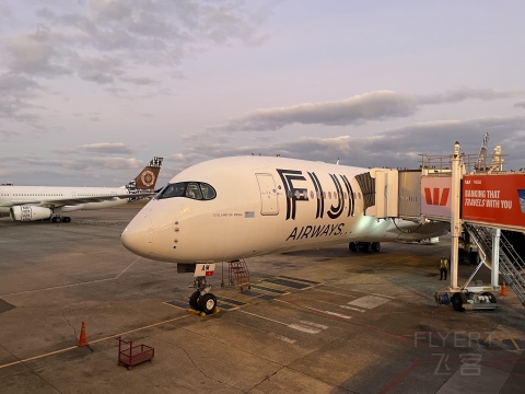 �յط���Լ�ȡʤ  | FJ392/FJ911 HKG-NAN-SYD �����쳼���ת����