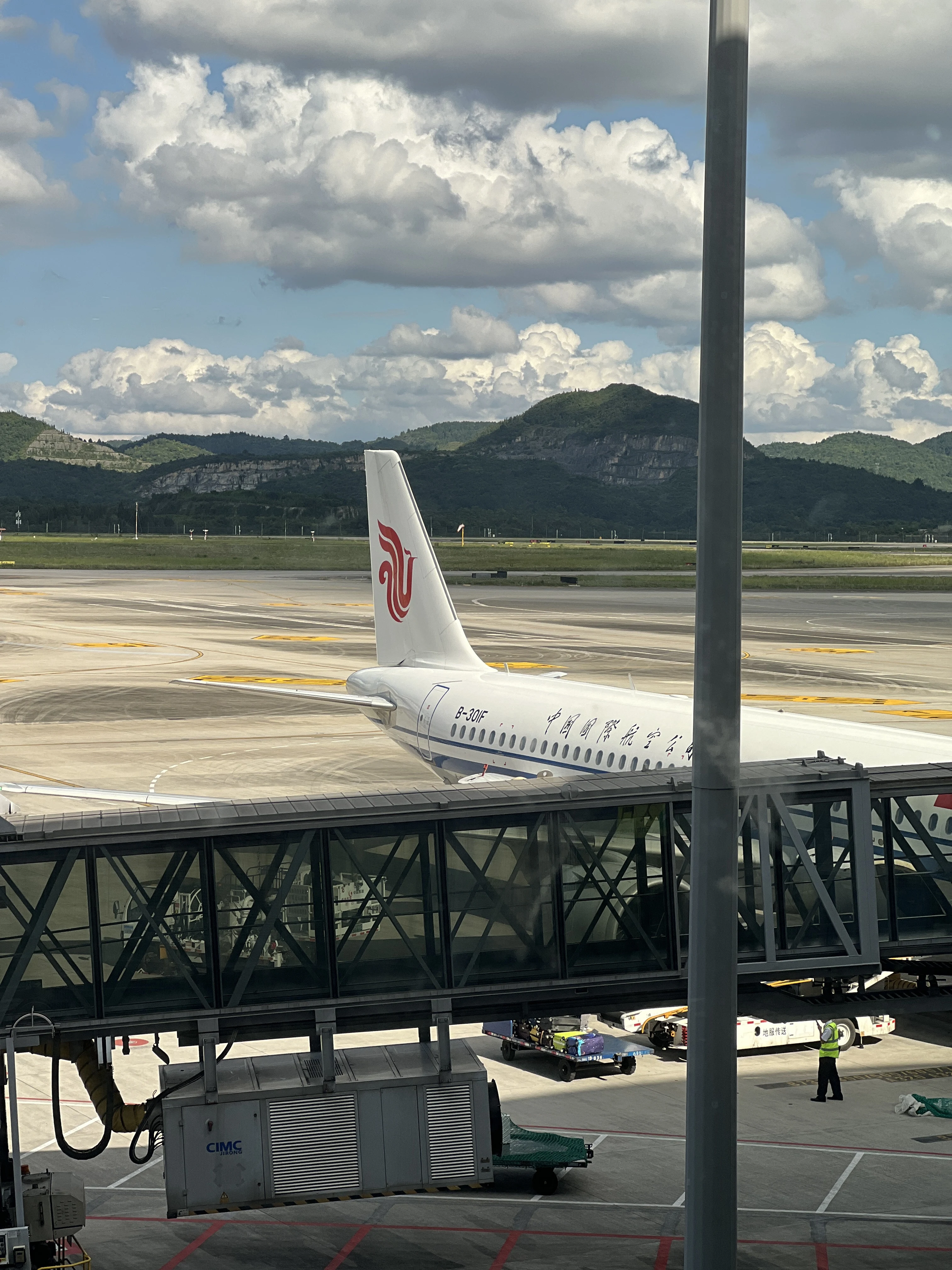 ���������еķ���Ʒ�ʣ�CA4223 ����������-�Ϻ��ֶ����б���
