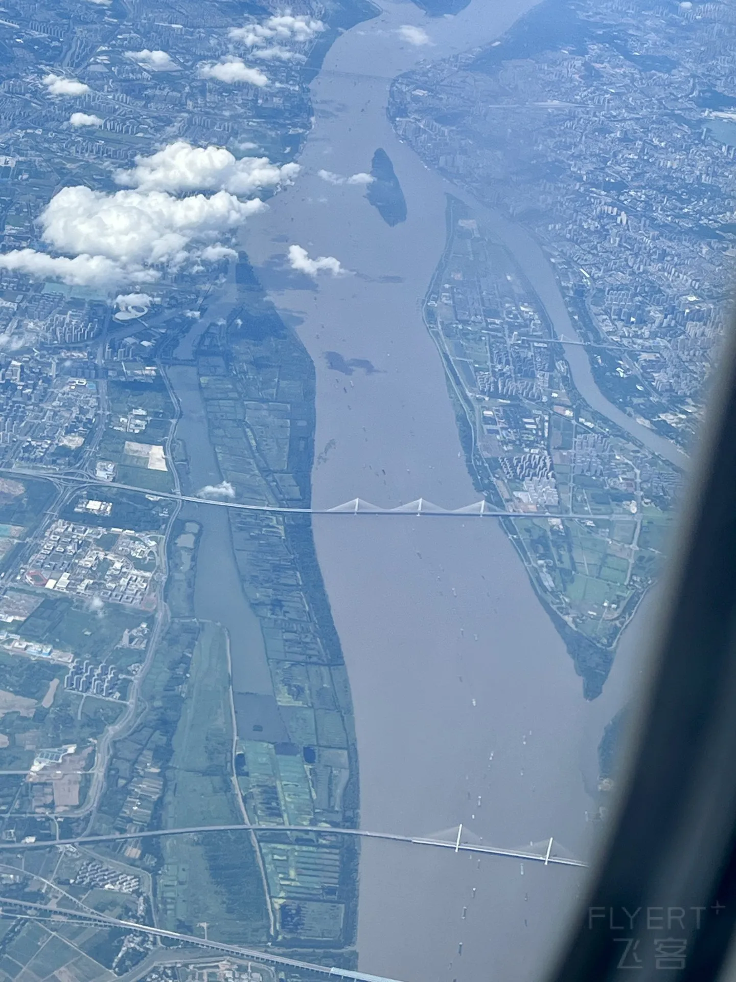 162706UPYPVNEFOOMTZVHC.jpg