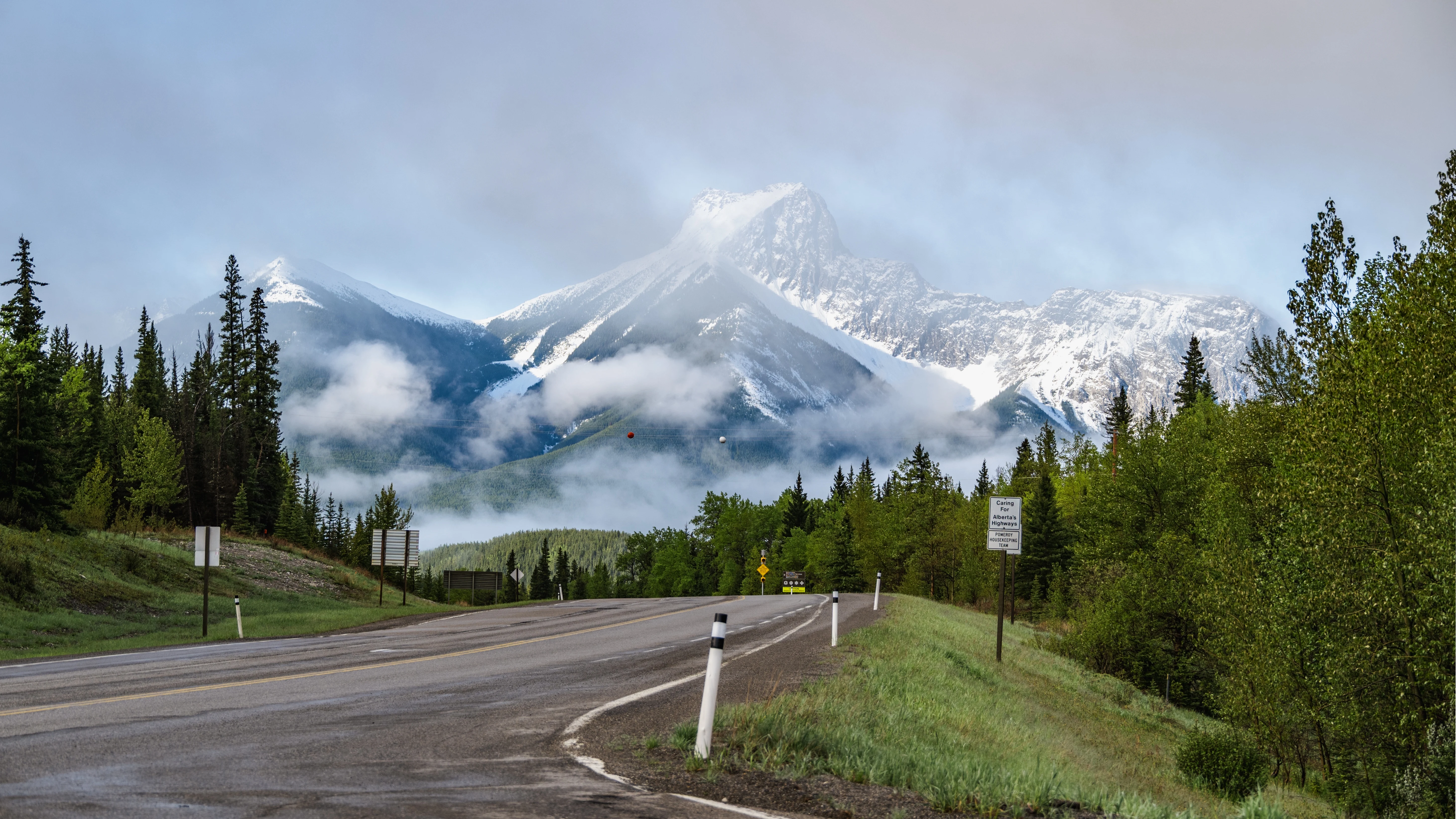 Ⱥɽ���ư�;�� G7��������ѡ��🇨🇦 Kananaskis Mountain Lodge ��ʽ�׷�һ����ƽ��