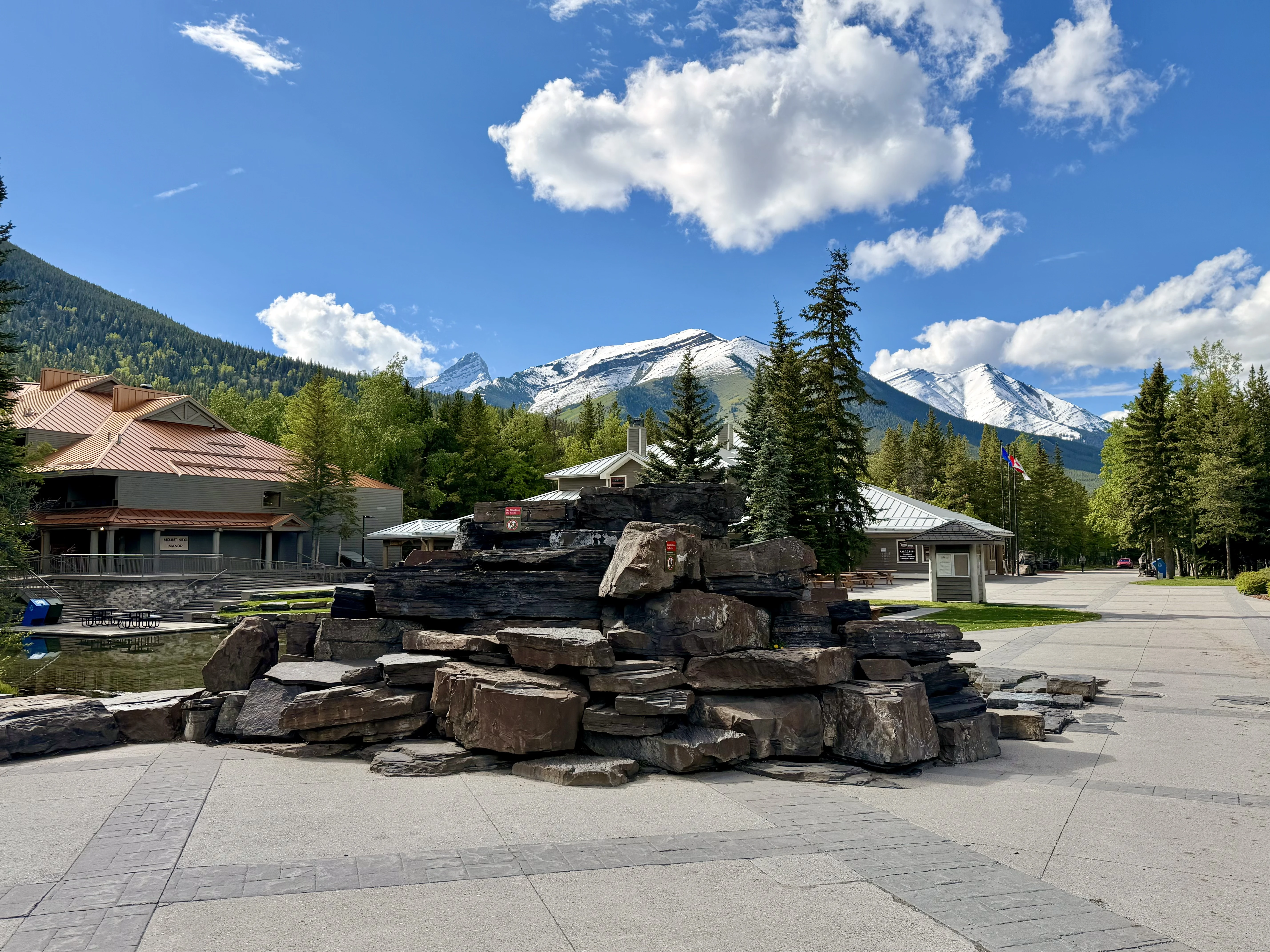 Ⱥɽ���ư�;�� G7��������ѡ��🇨🇦 Kananaskis Mountain Lodge ��ʽ�׷�һ����ƽ��