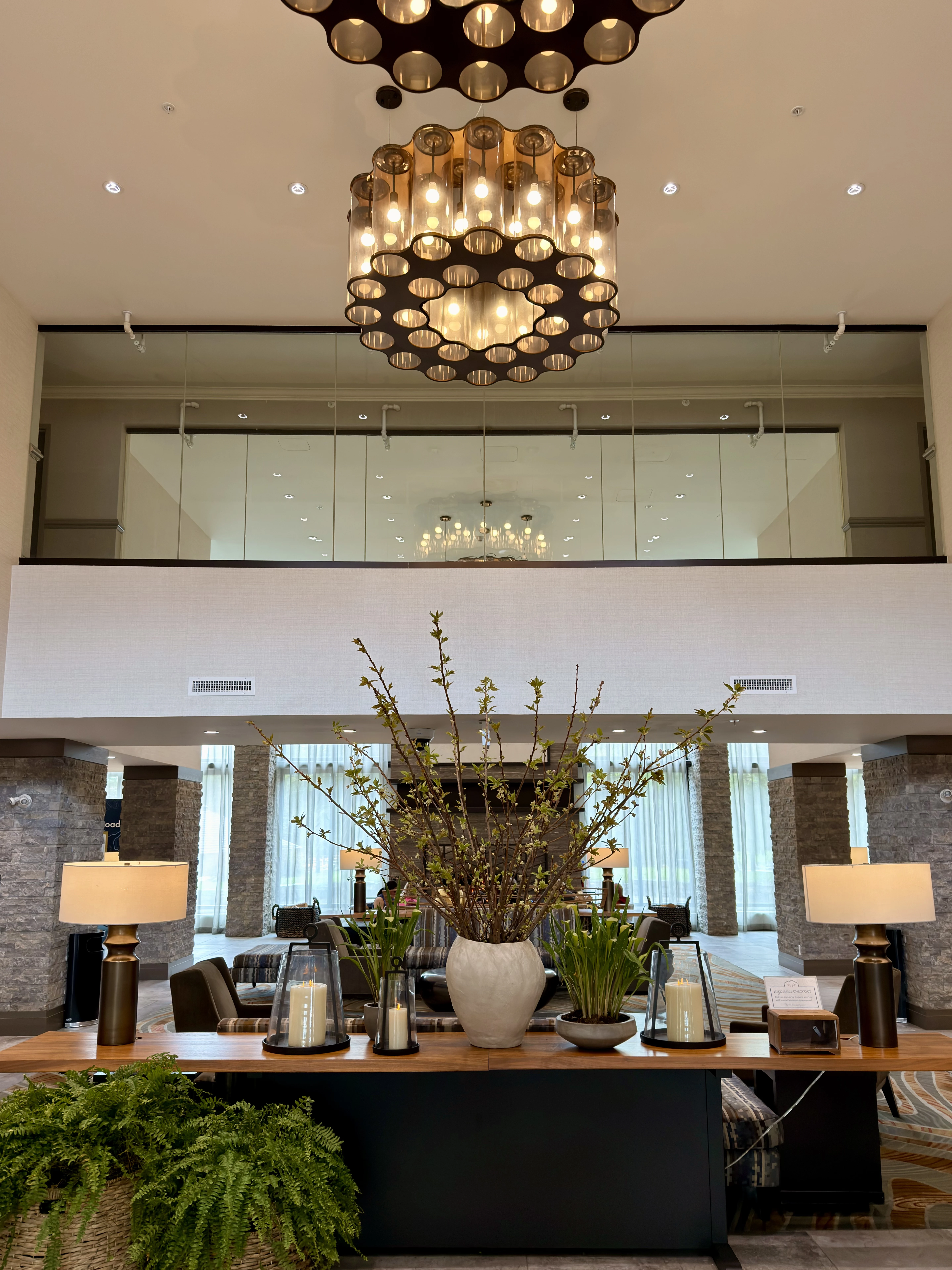 Ⱥɽ���ư�;�� G7��������ѡ��🇨🇦 Kananaskis Mountain Lodge ��ʽ�׷�һ����ƽ��