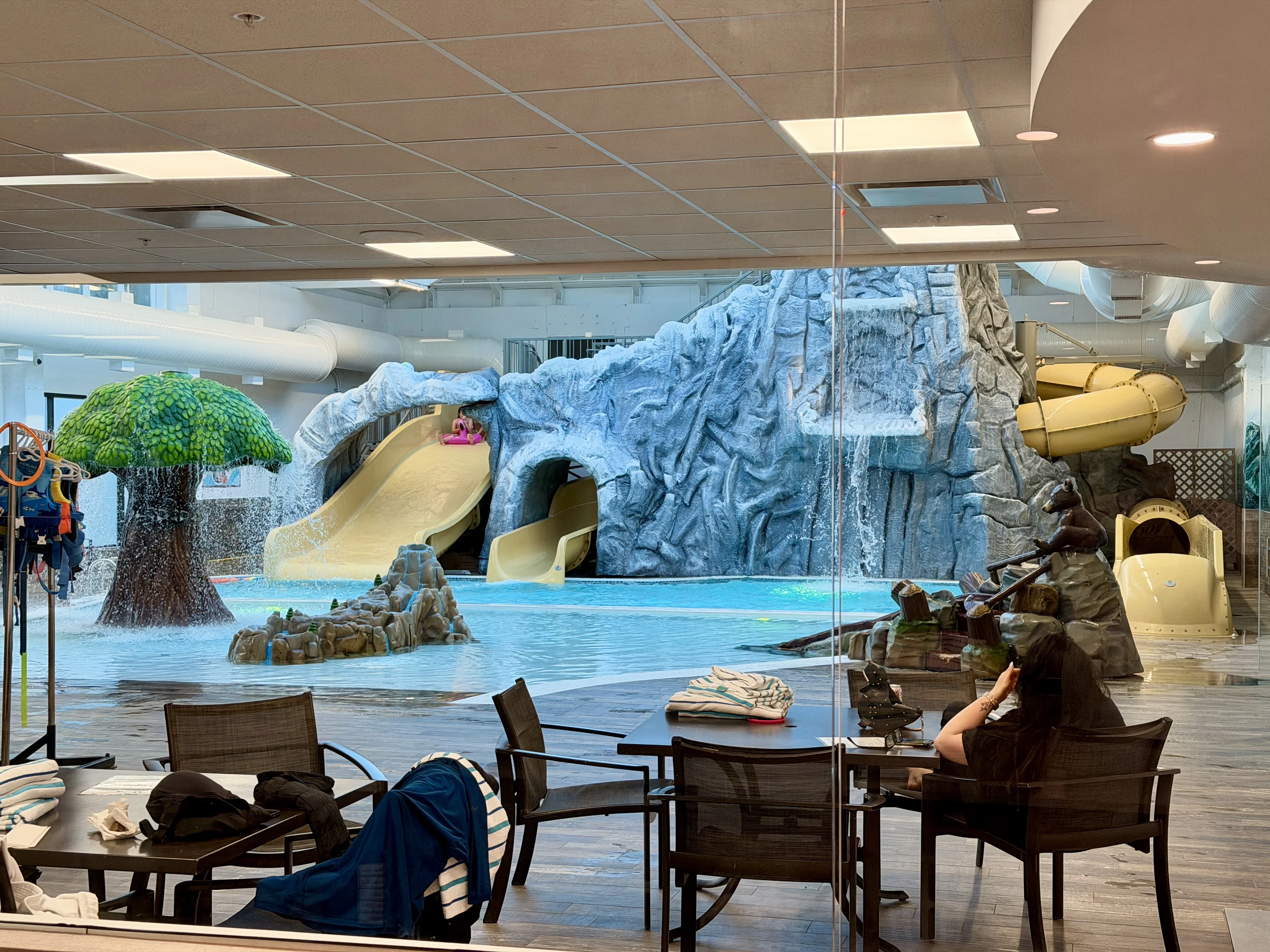 Ⱥɽ���ư�;�� G7��������ѡ��🇨🇦 Kananaskis Mountain Lodge ��ʽ�׷�һ����ƽ��