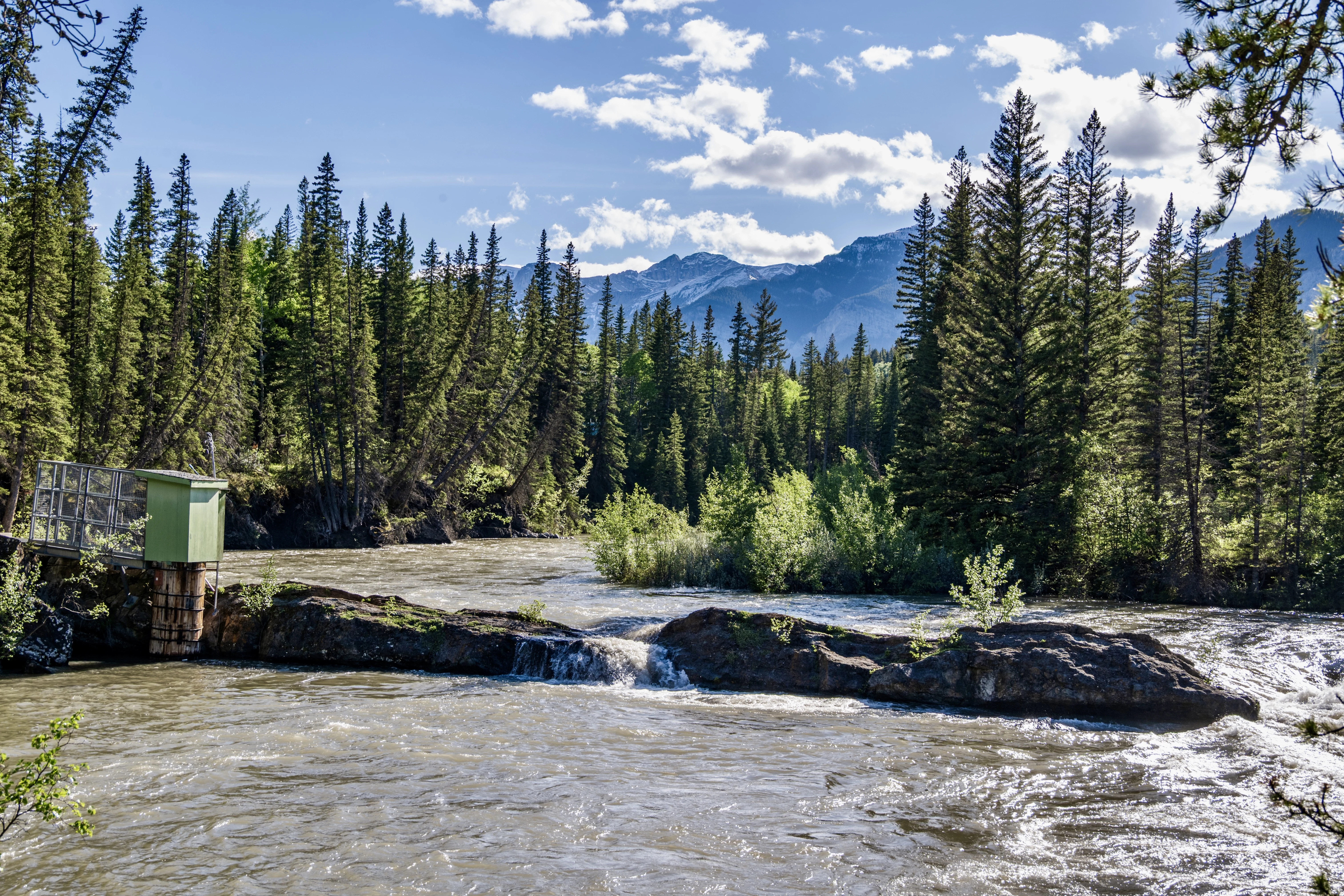Ⱥɽ���ư�;�� G7��������ѡ��🇨🇦 Kananaskis Mountain Lodge ��ʽ�׷�һ����ƽ��
