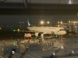 �״δ��777-300���ݷ������ͷ����Ϣ�ң���̩����PEK-HKG-SGN
