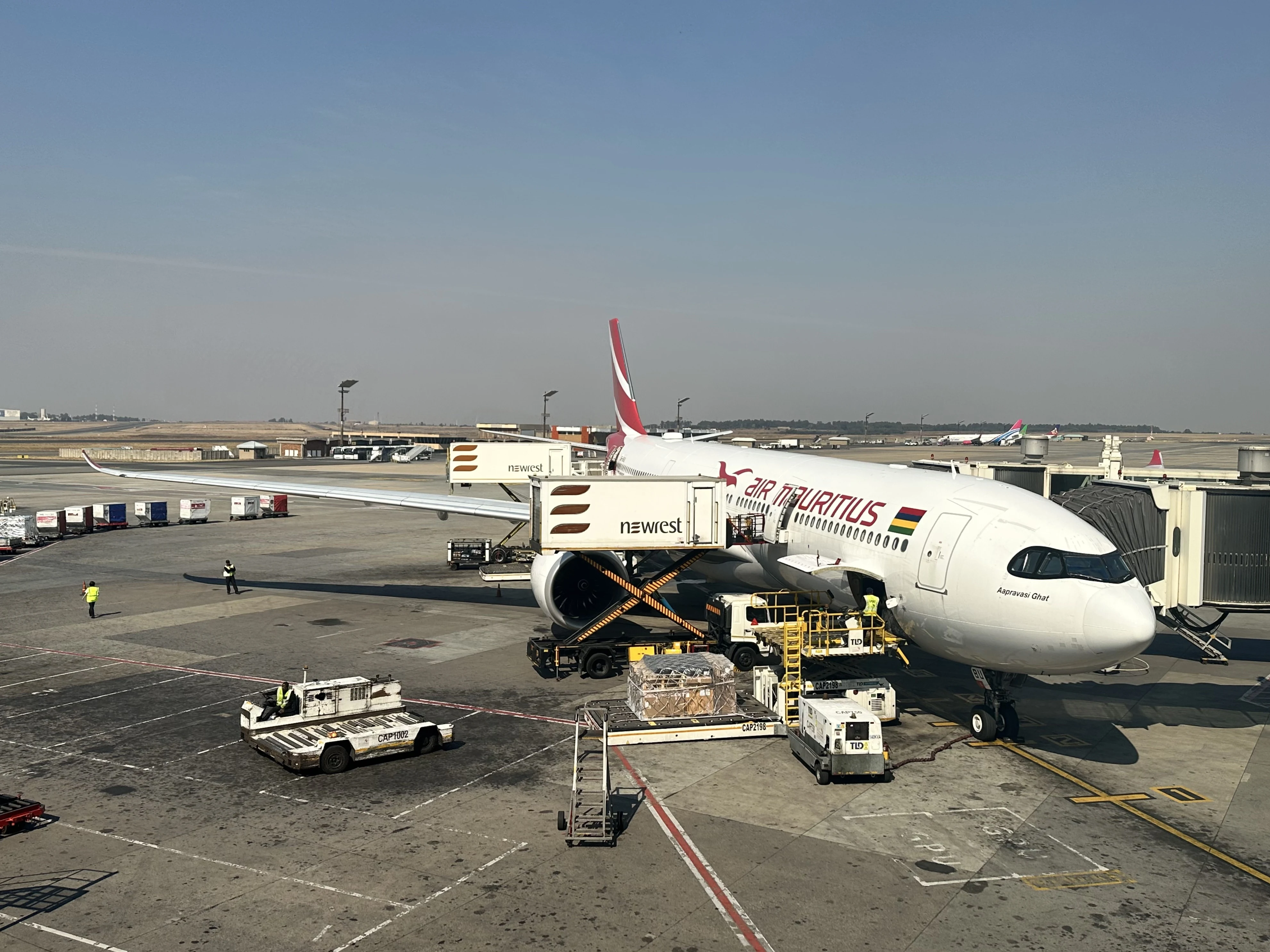 ���˿������䣬���������ա�ī������A350���òշ������飬Լ����˹��JNB-���������DOH