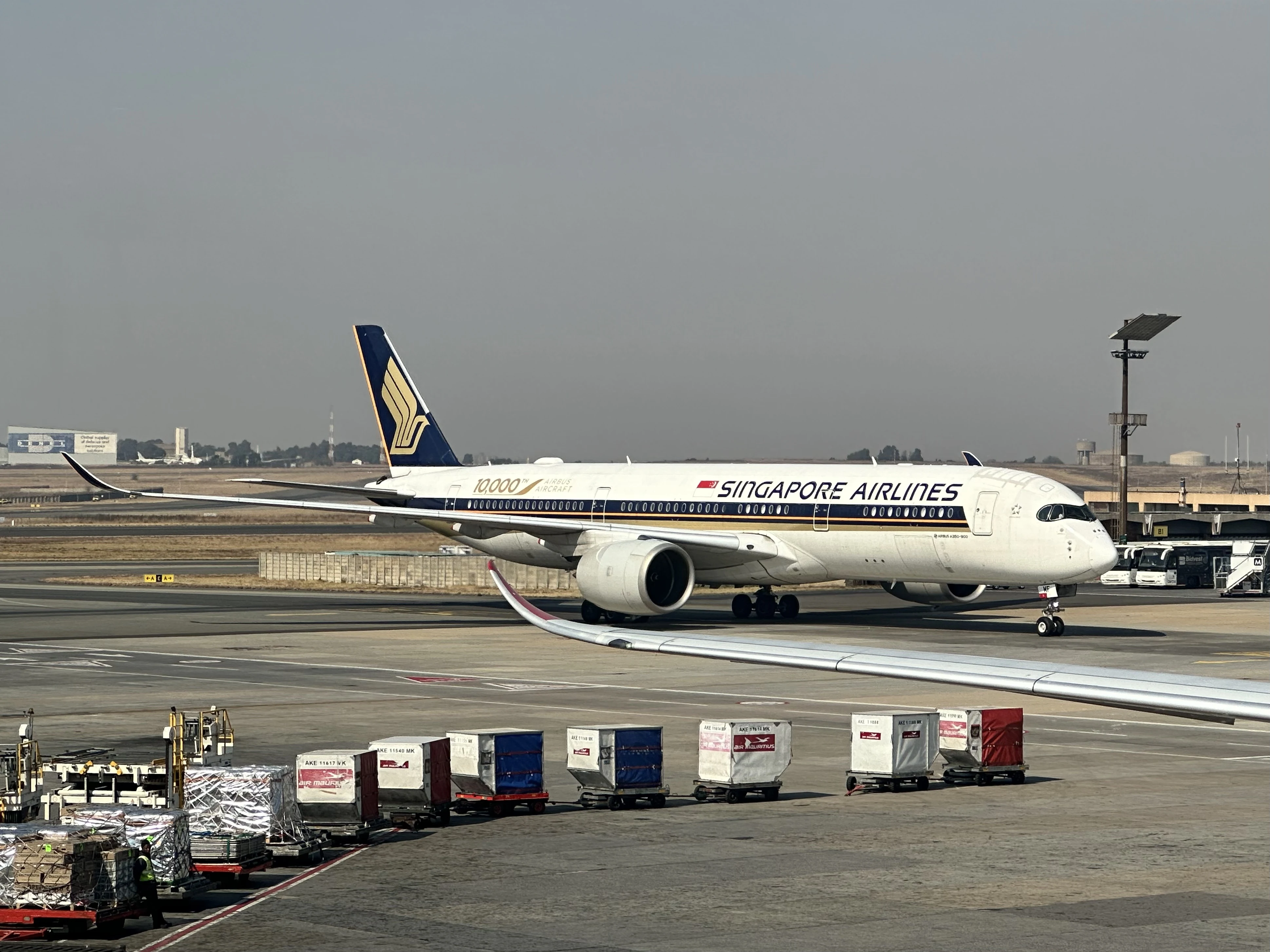 ���˿������䣬���������ա�ī������A350���òշ������飬Լ����˹��JNB-���������DOH