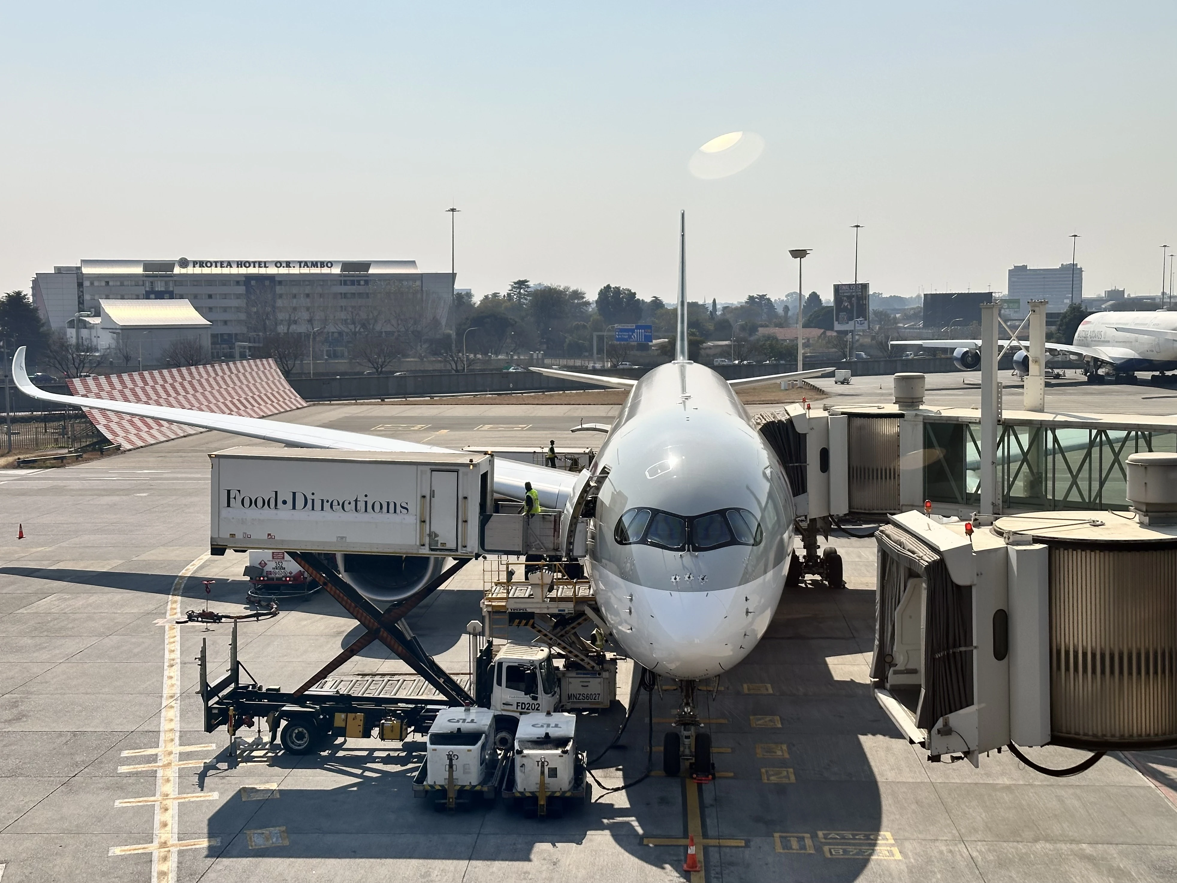 ���˿������䣬���������ա�ī������A350���òշ������飬Լ����˹��JNB-���������DOH