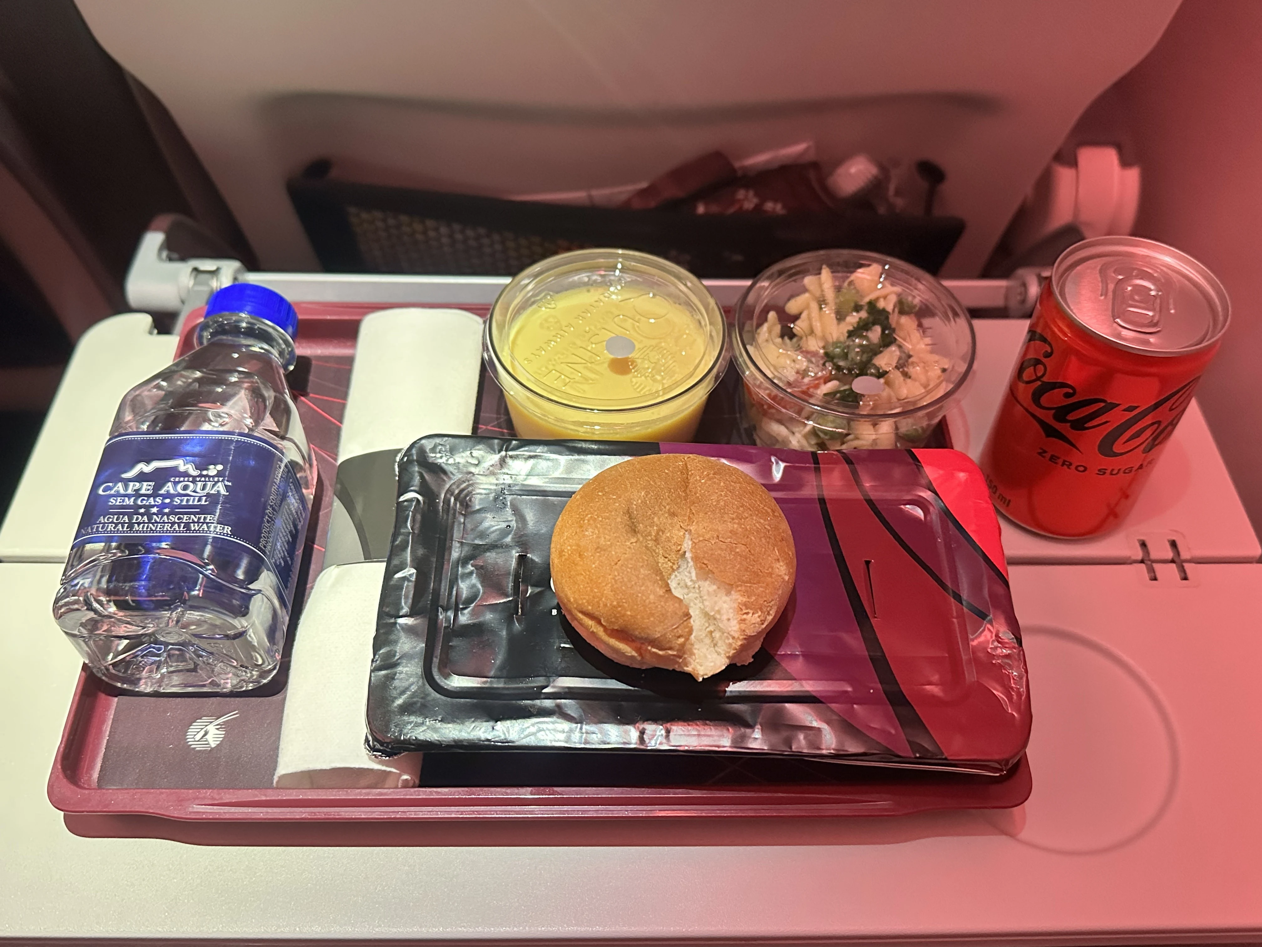 ���˿������䣬���������ա�ī������A350���òշ������飬Լ����˹��JNB-���������DOH