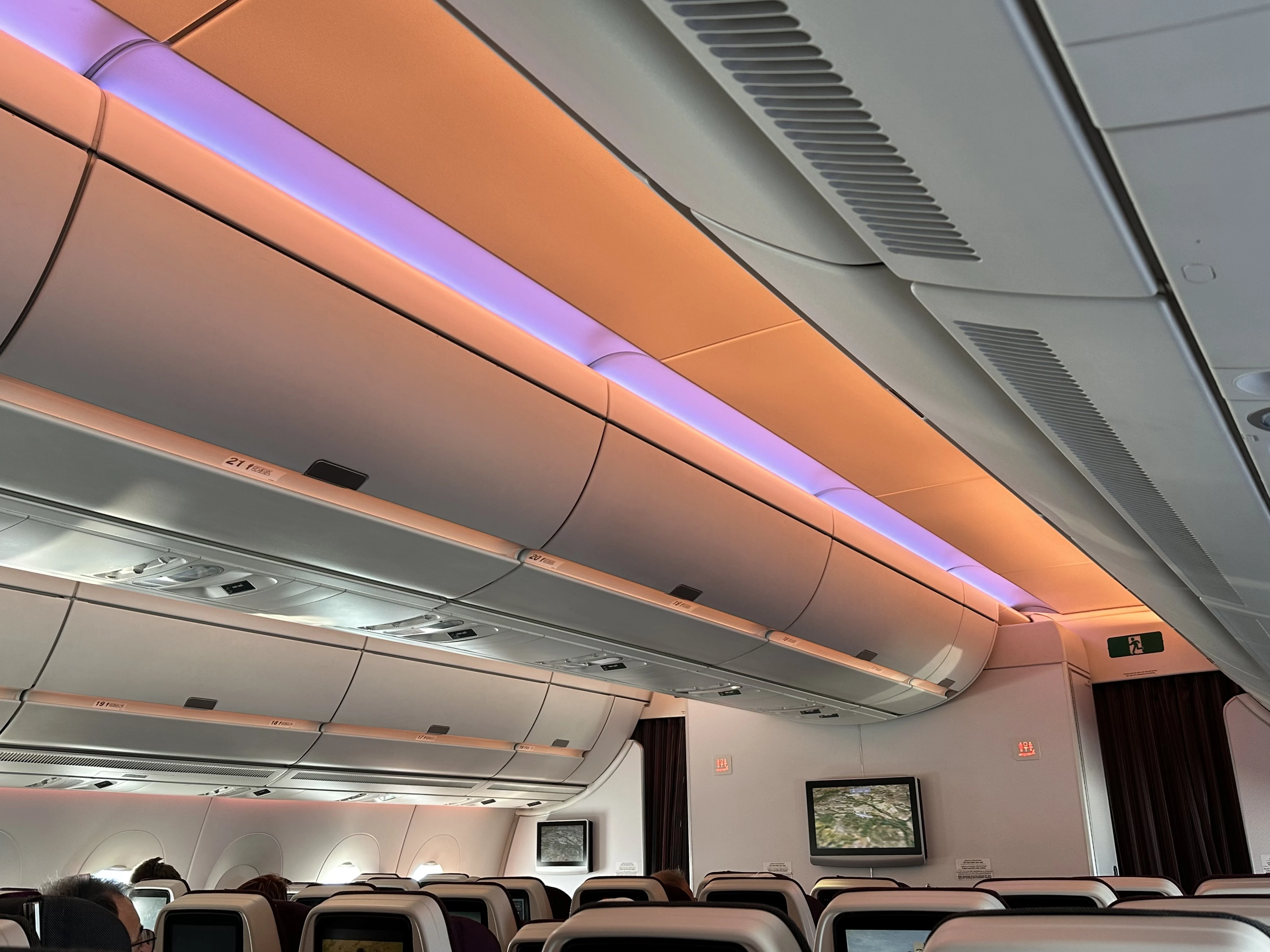 ���˿������䣬���������ա�ī������A350���òշ������飬Լ����˹��JNB-���������DOH