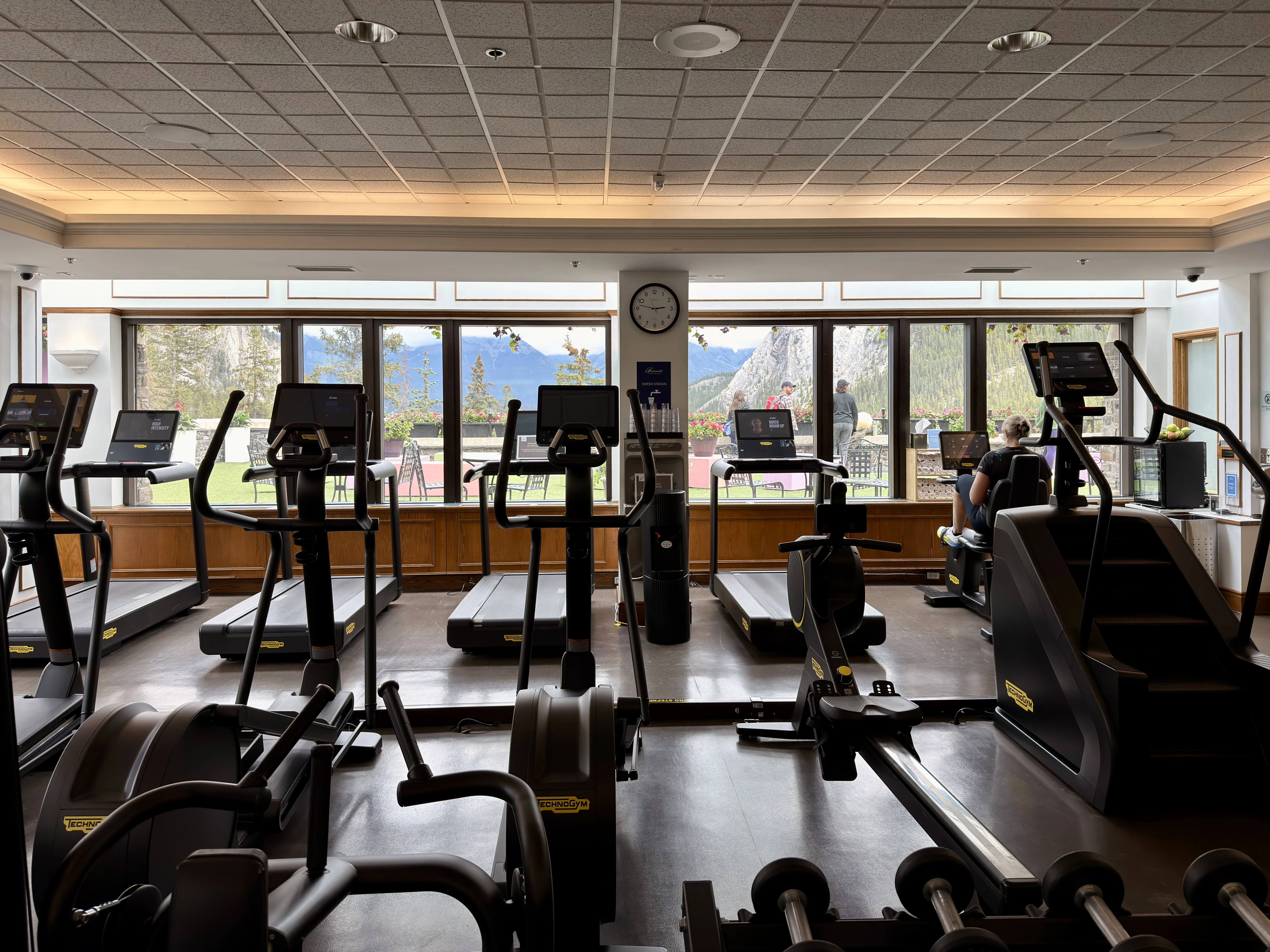 ���ɽ�Ѷ���������①�����䲻�ࡤ���Ѷ��ɳǱ� ����ͷ� Fairmont Gold Banff Springs