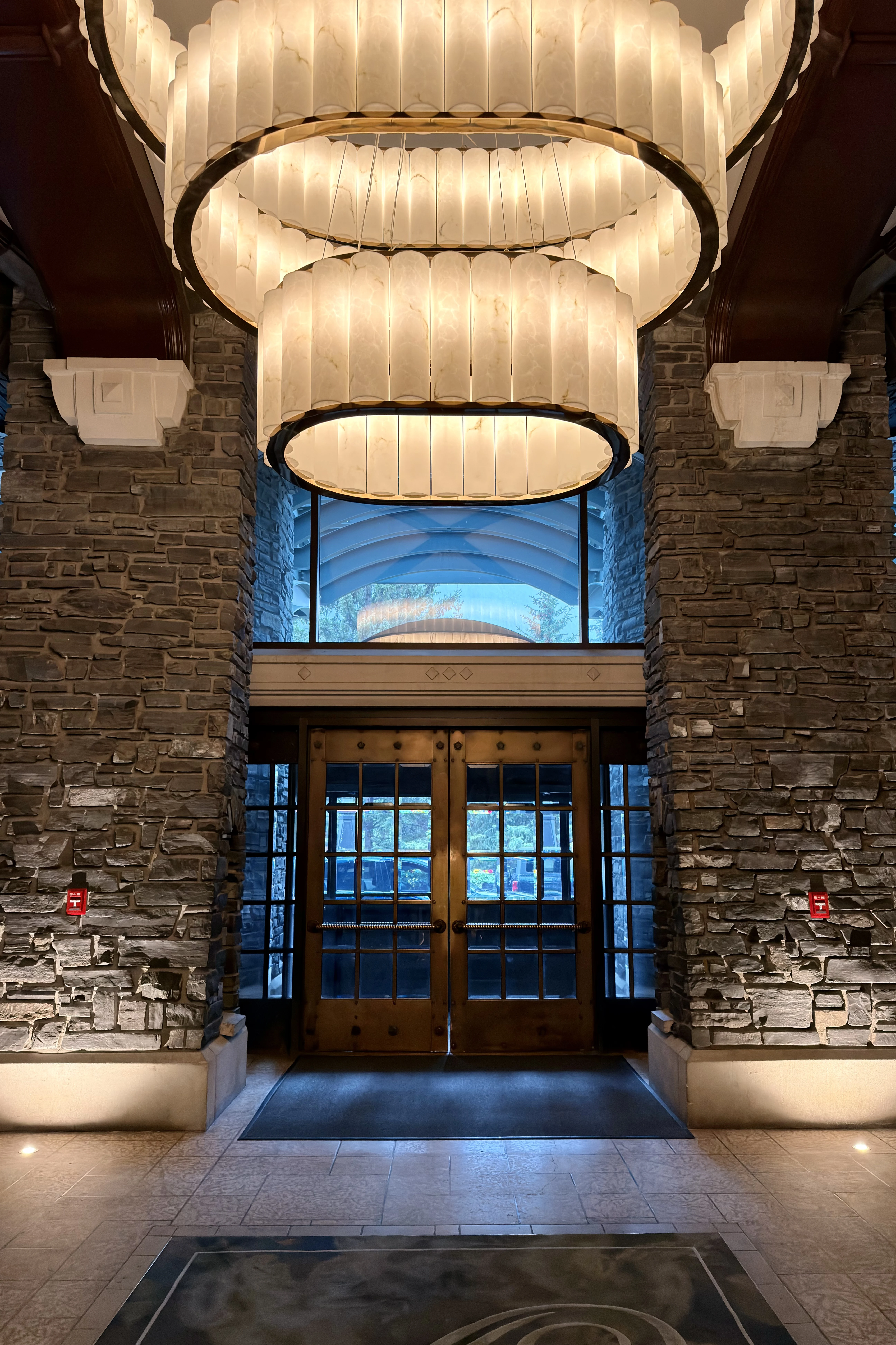 ���ɽ�Ѷ���������①�����䲻�ࡤ���Ѷ��ɳǱ� ����ͷ� Fairmont Gold Banff Springs