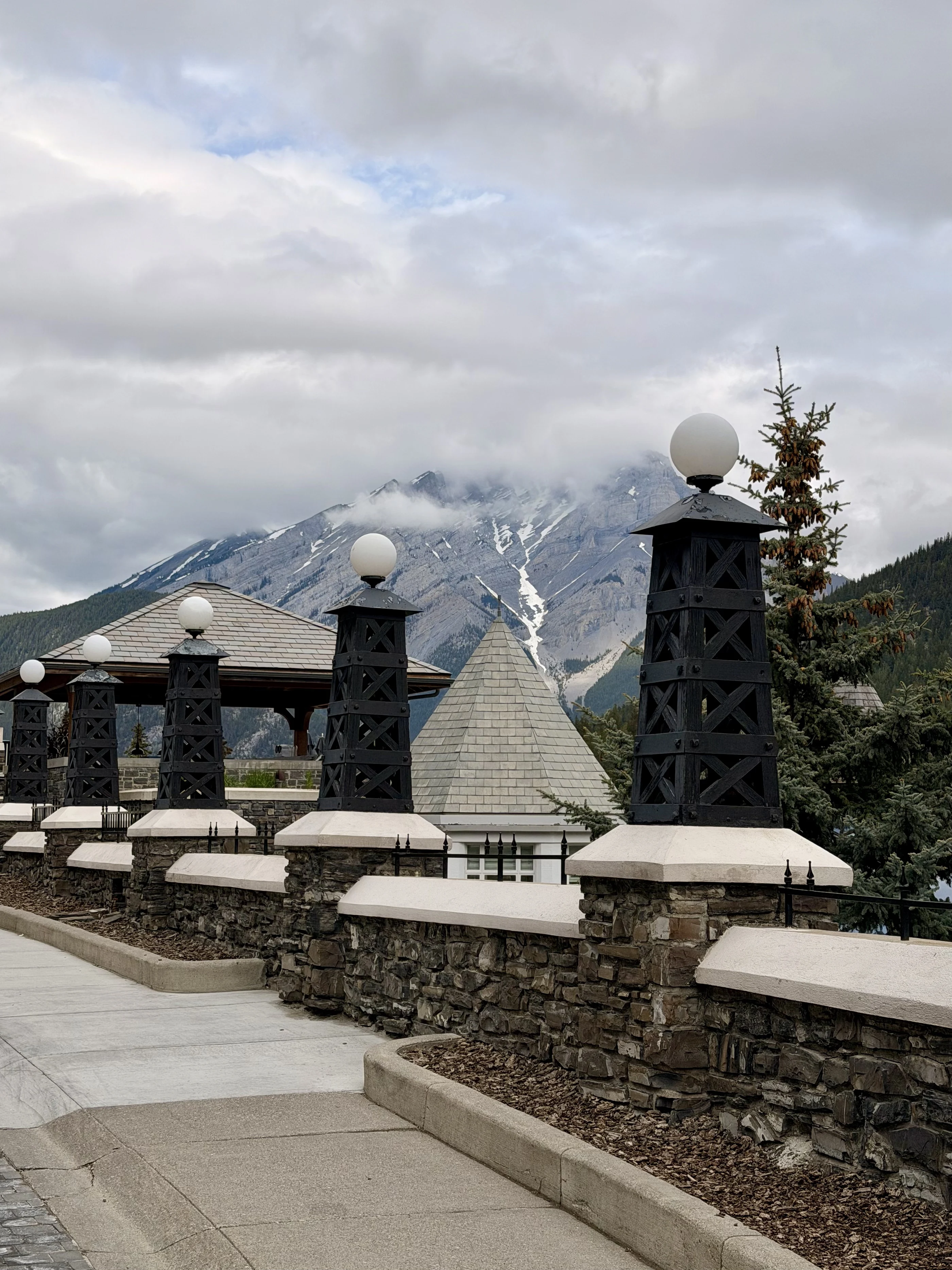 ���ɽ�Ѷ���������①�����䲻�ࡤ���Ѷ��ɳǱ� ����ͷ� Fairmont Gold Banff Springs