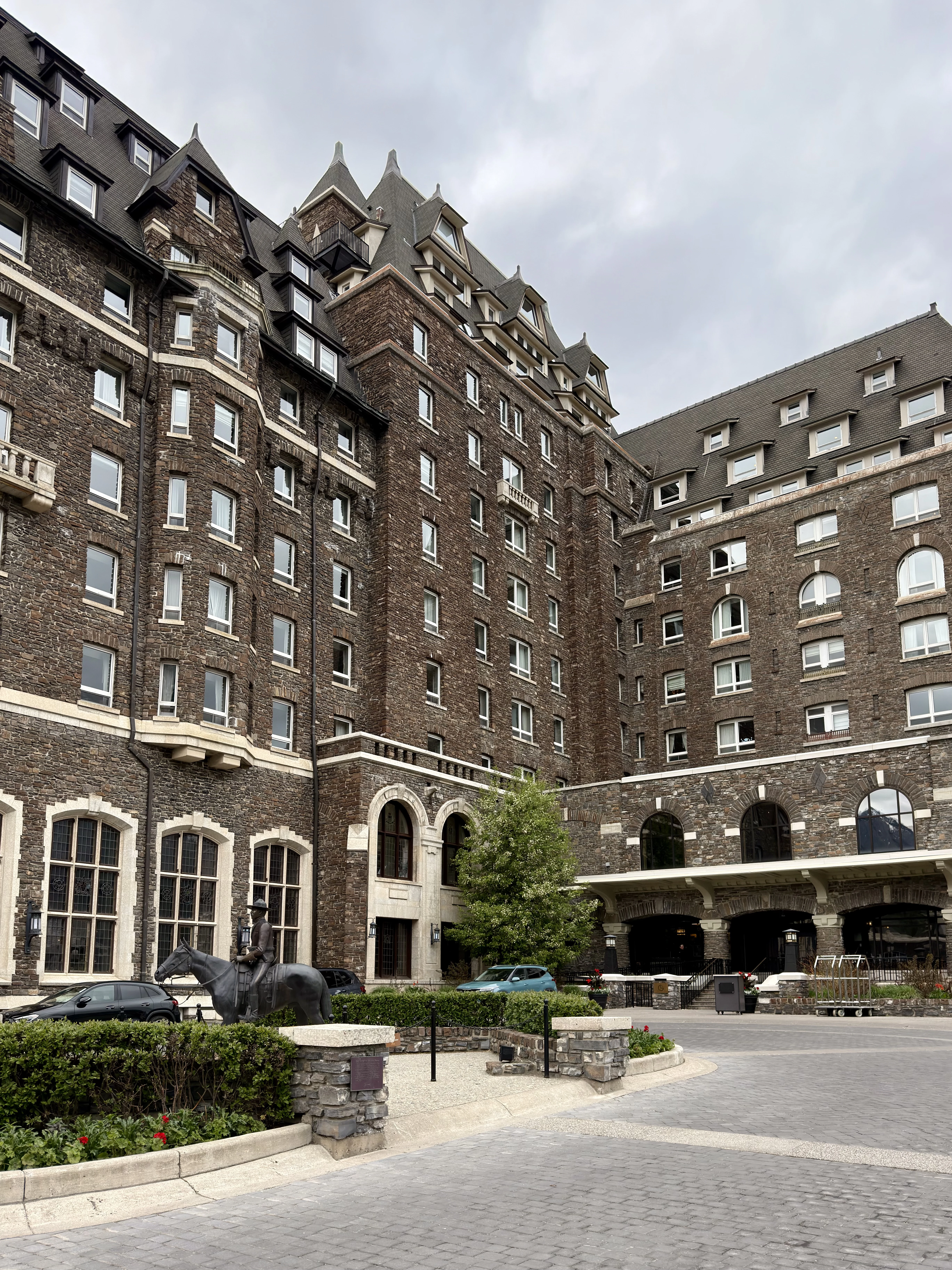 ���ɽ�Ѷ���������①�����䲻�ࡤ���Ѷ��ɳǱ� ����ͷ� Fairmont Gold Banff Springs