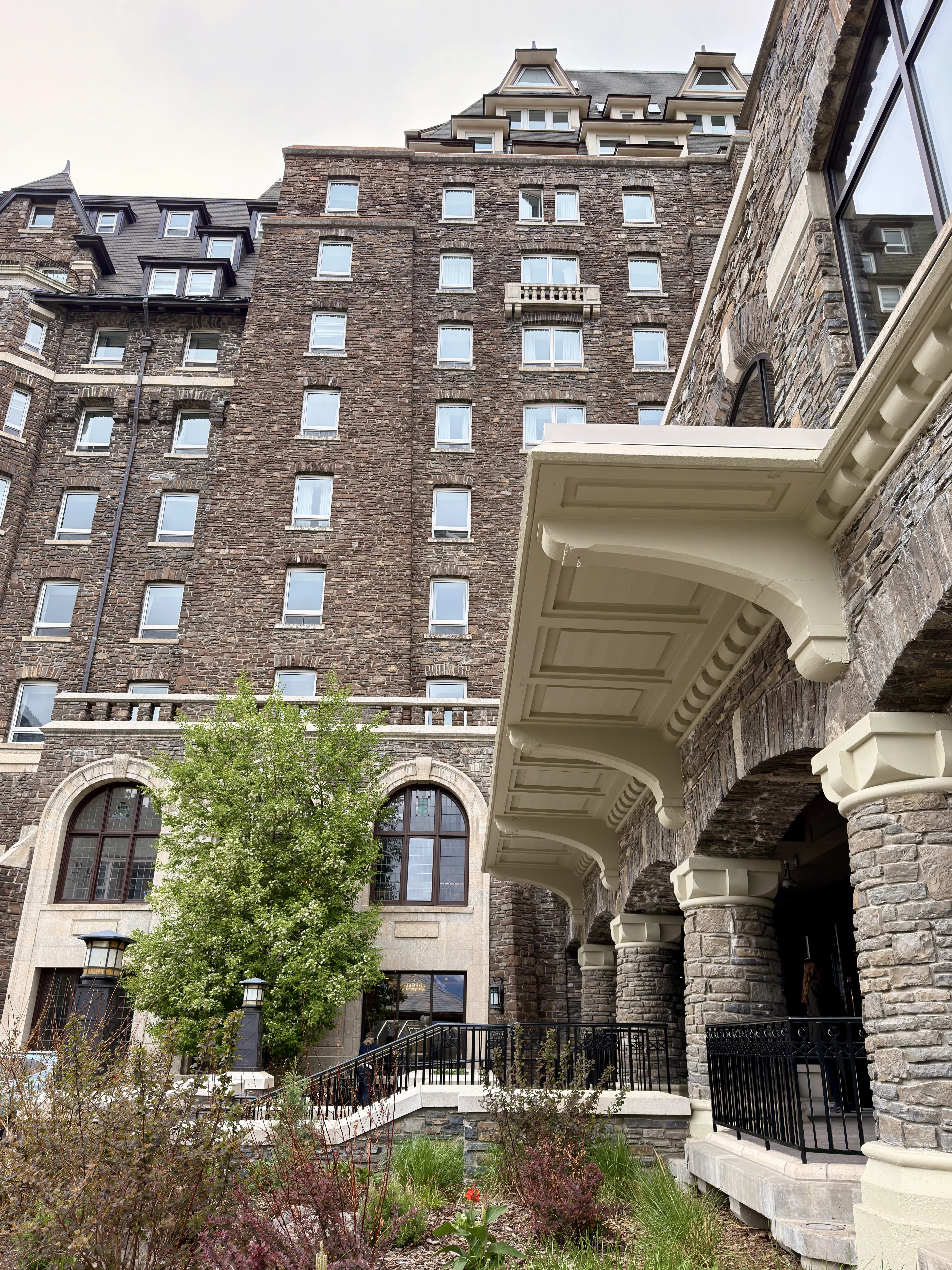 ���ɽ�Ѷ���������①�����䲻�ࡤ���Ѷ��ɳǱ� ����ͷ� Fairmont Gold Banff Springs