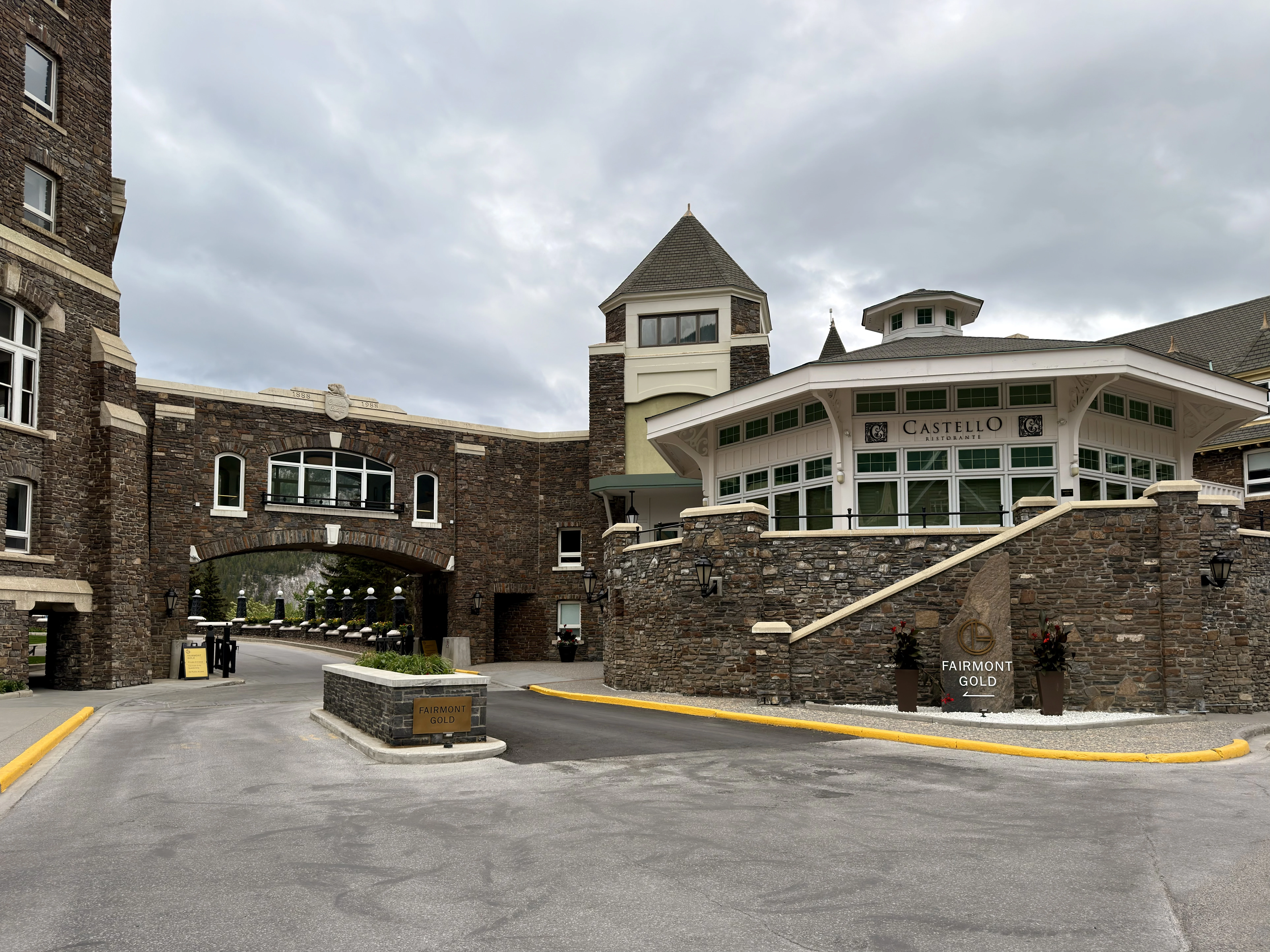 ���ɽ�Ѷ���������①�����䲻�ࡤ���Ѷ��ɳǱ� ����ͷ� Fairmont Gold Banff Springs