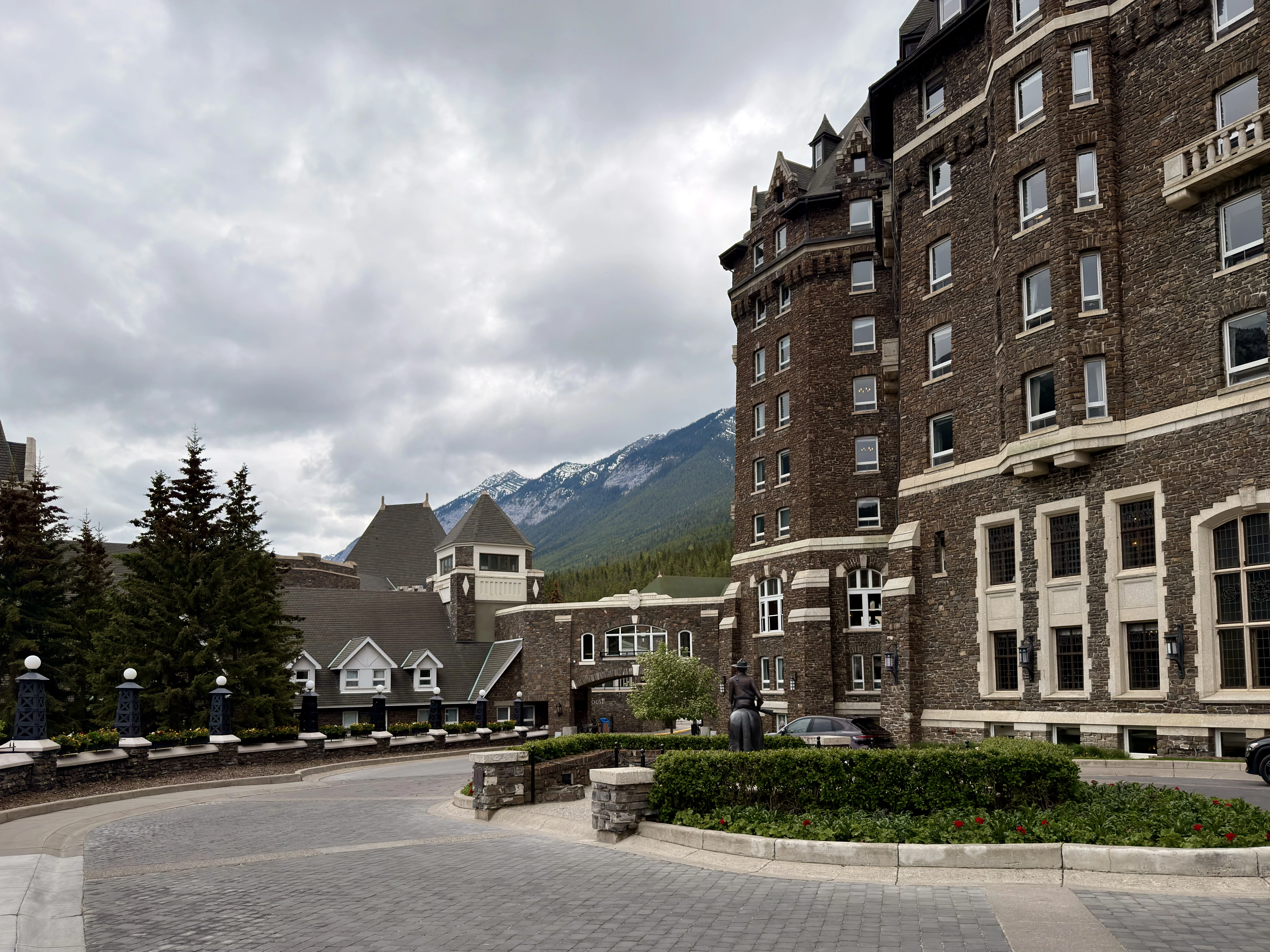 ���ɽ�Ѷ���������①�����䲻�ࡤ���Ѷ��ɳǱ� ����ͷ� Fairmont Gold Banff Springs