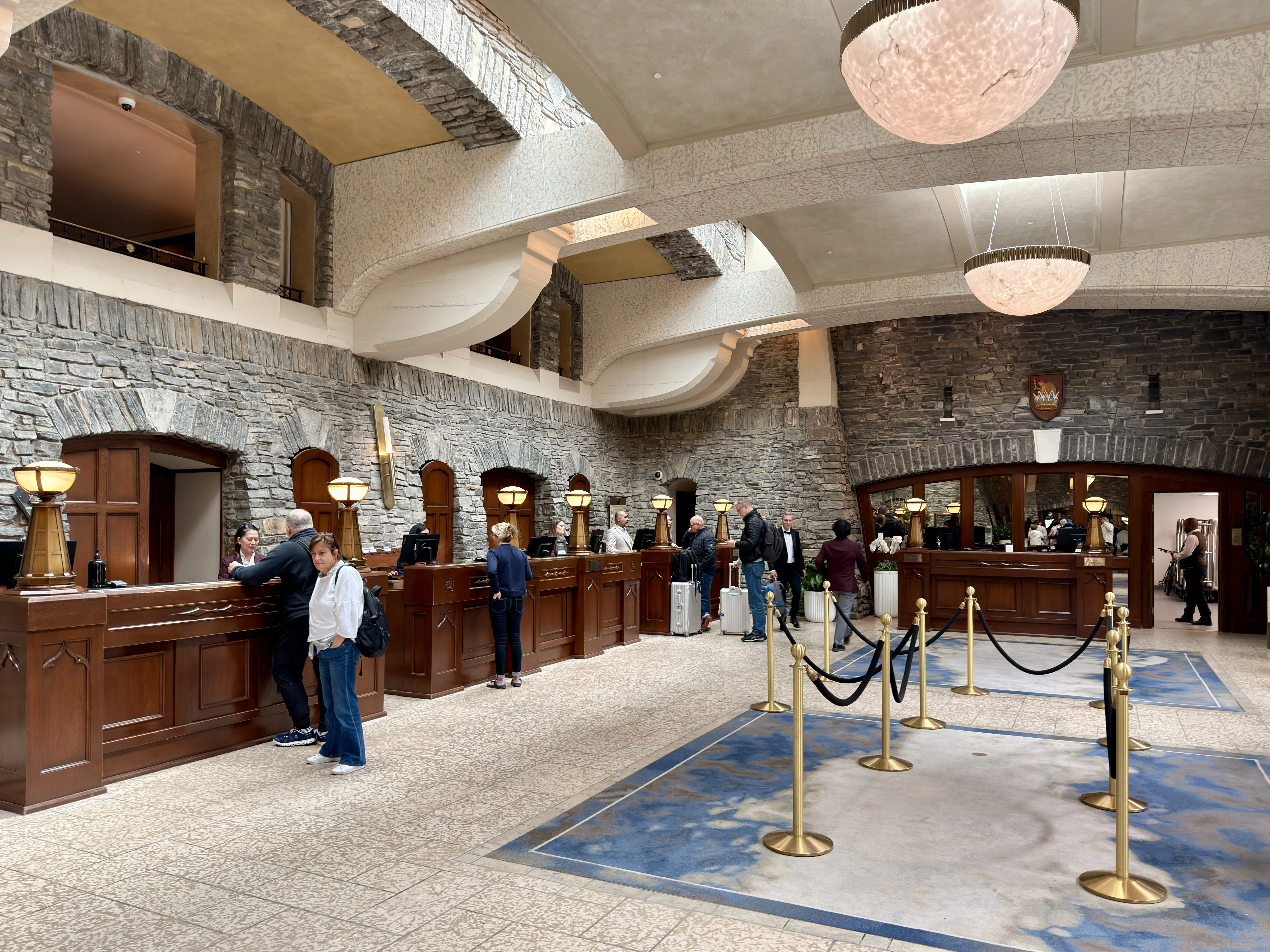 ���ɽ�Ѷ���������①�����䲻�ࡤ���Ѷ��ɳǱ� ����ͷ� Fairmont Gold Banff Springs
