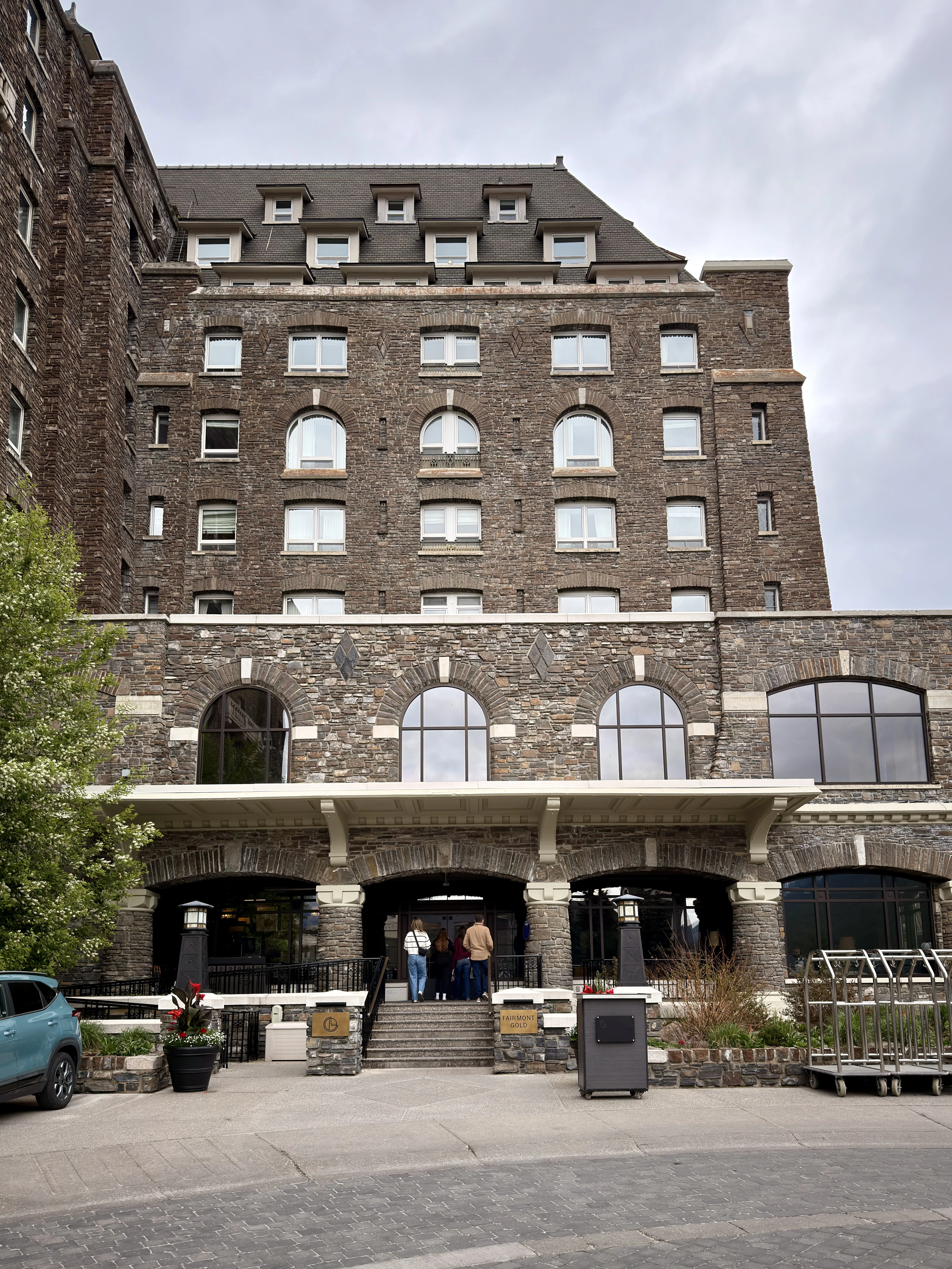 ���ɽ�Ѷ���������①�����䲻�ࡤ���Ѷ��ɳǱ� ����ͷ� Fairmont Gold Banff Springs