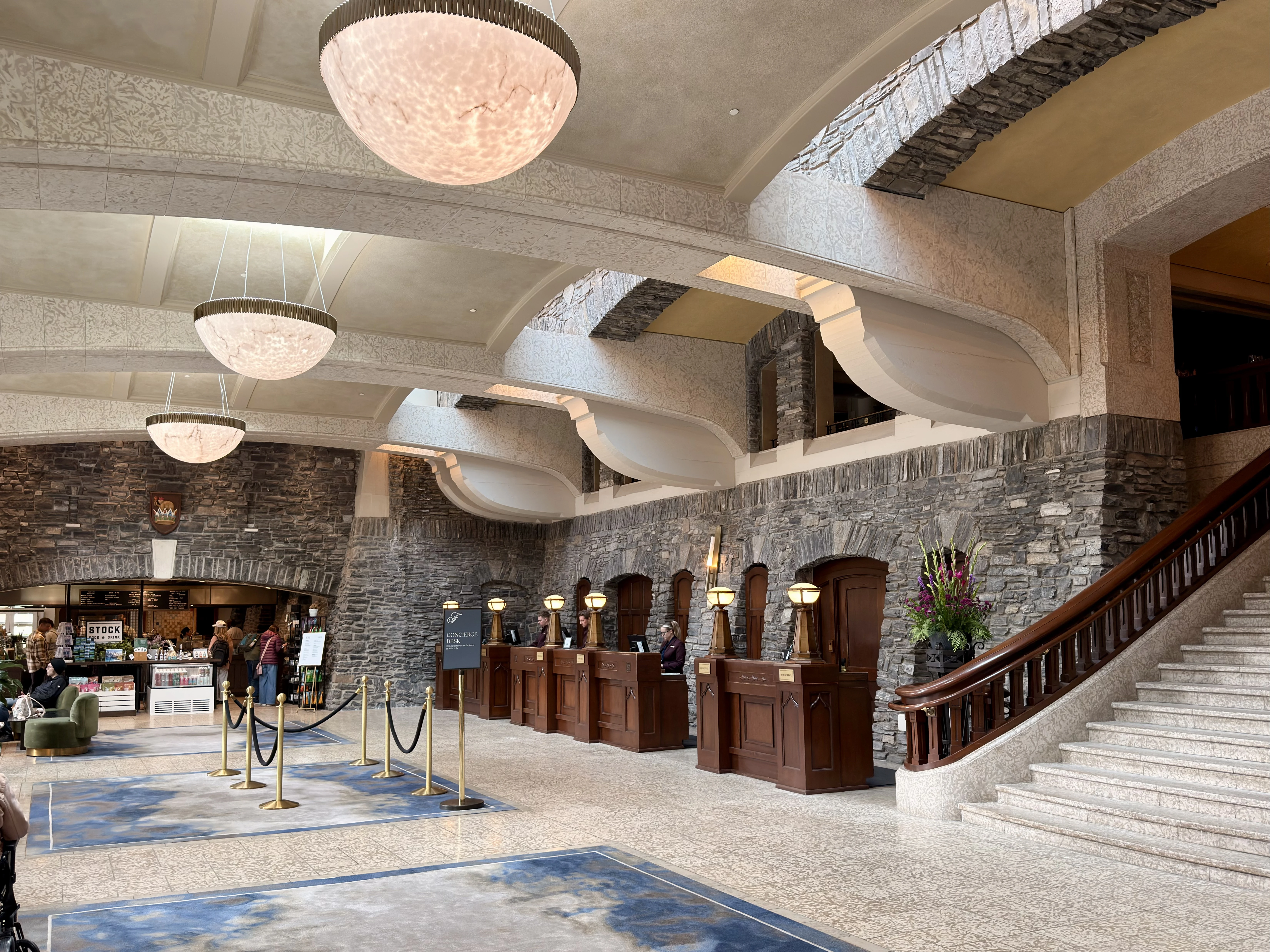 ���ɽ�Ѷ���������①�����䲻�ࡤ���Ѷ��ɳǱ� ����ͷ� Fairmont Gold Banff Springs