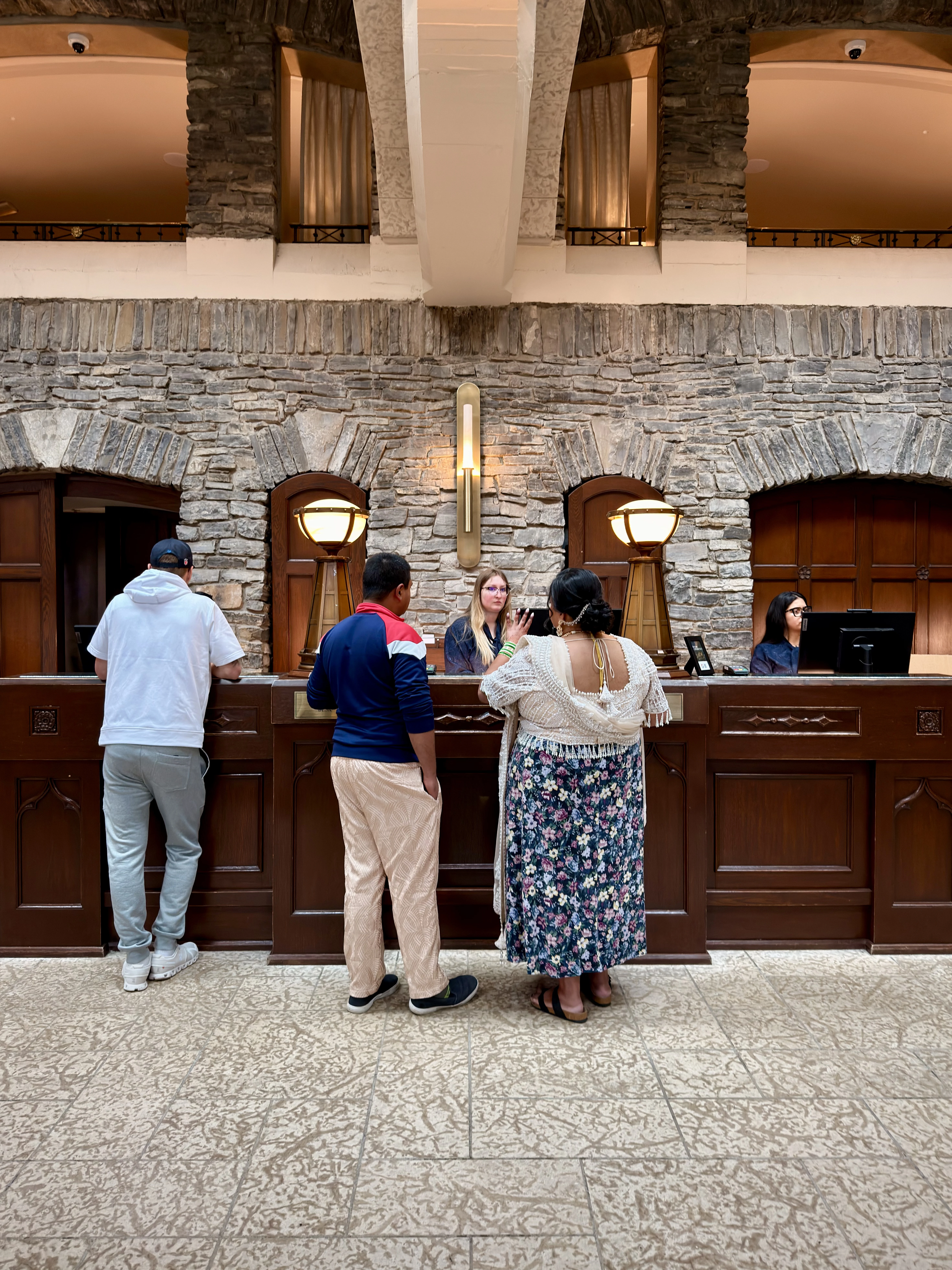 ���ɽ�Ѷ���������①�����䲻�ࡤ���Ѷ��ɳǱ� ����ͷ� Fairmont Gold Banff Springs